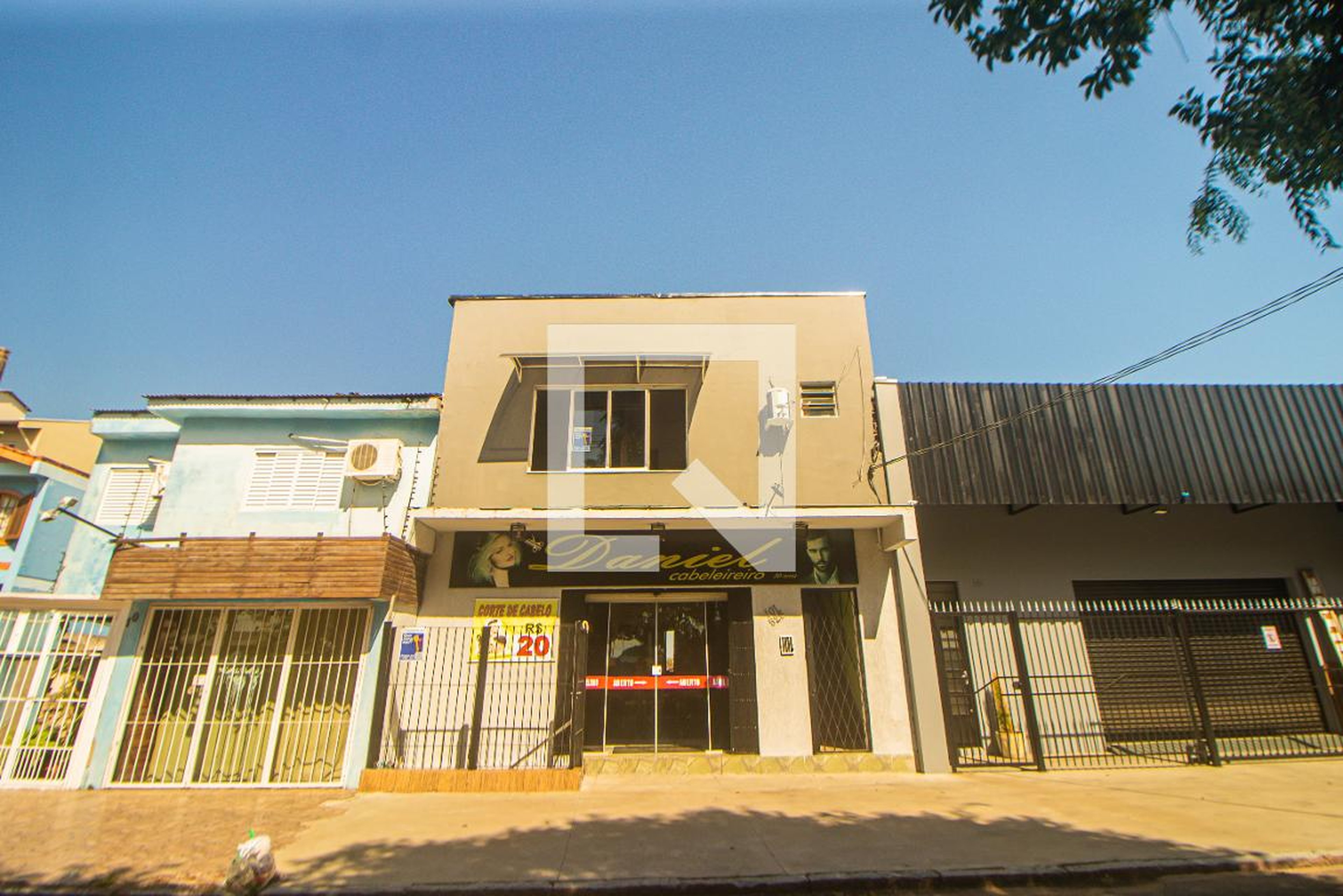 Fachada Condomínio em Avenida Bernardino de Oliveira Paim, 101