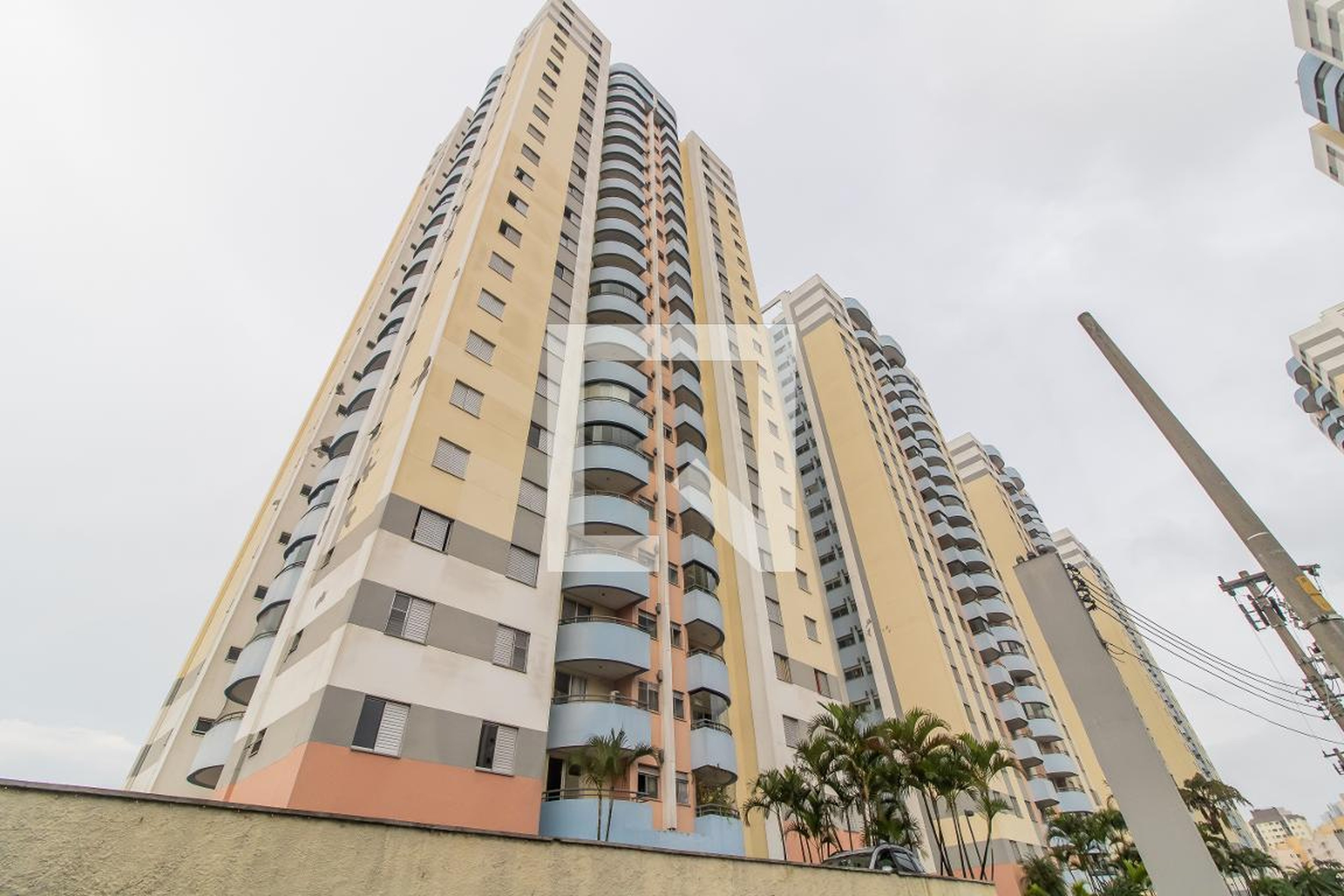 Fachada Condomínio em Rua Aturiá, 32