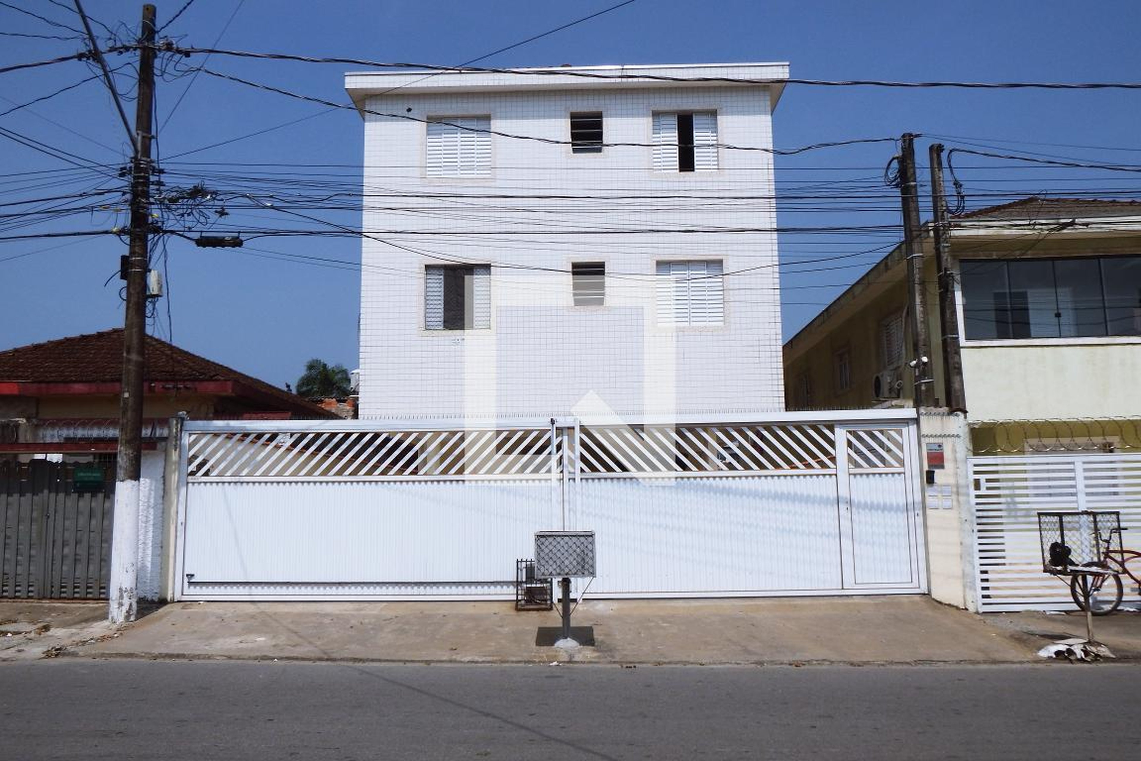 Fachada Condomínio em Rua Monte Plano, 907