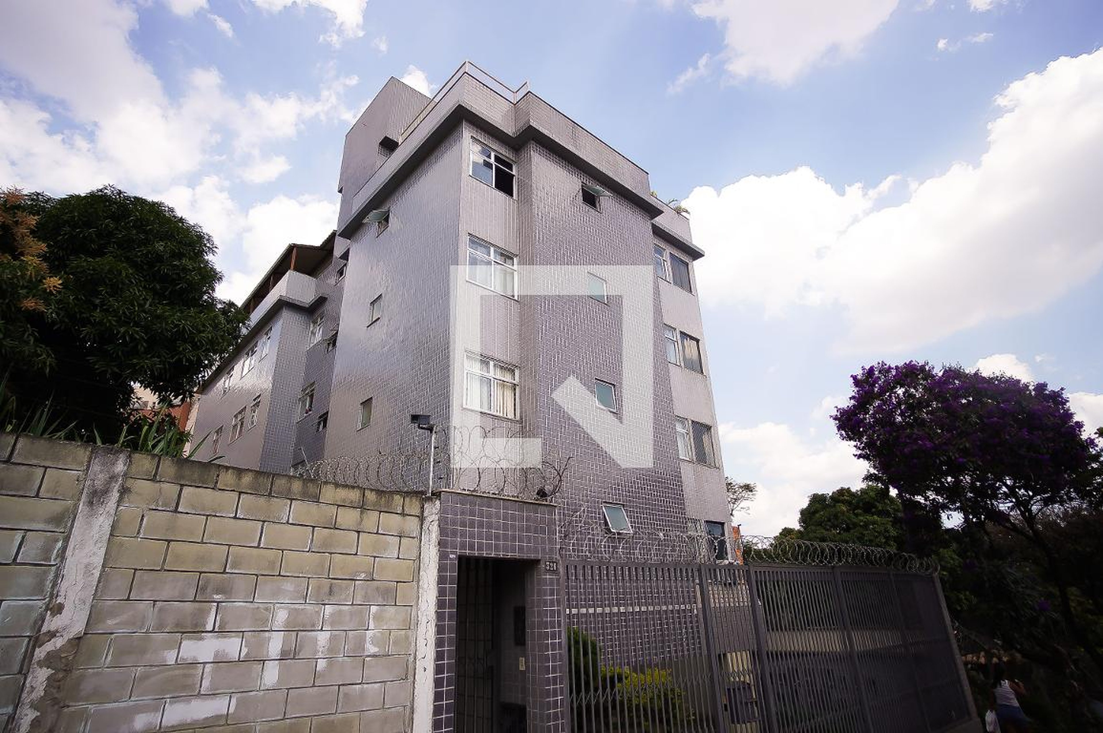 Fachada Condomínio em Rua dos Geólogos, 326