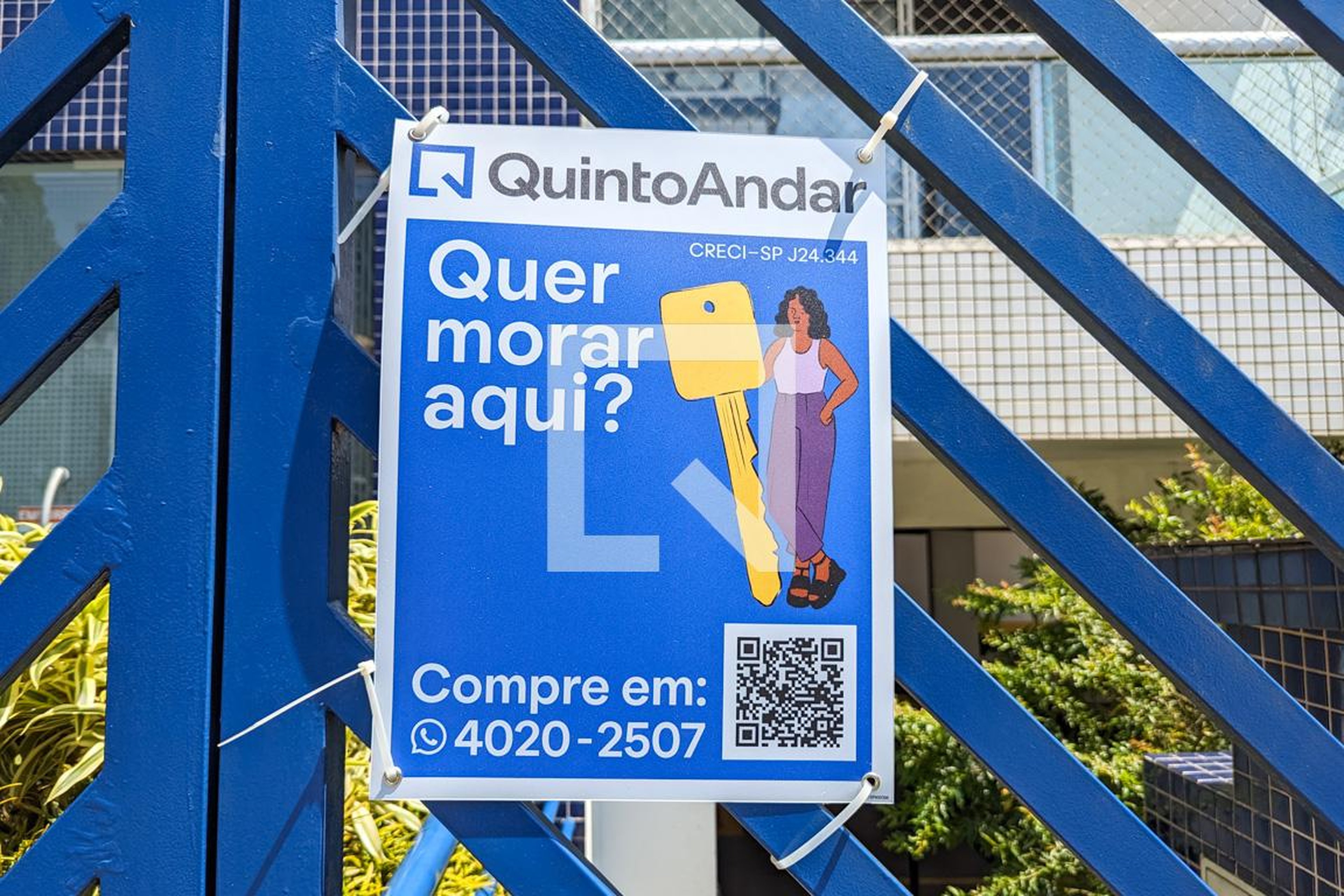 Fachada Condomínio em Rua Urbâno Contesini, 140