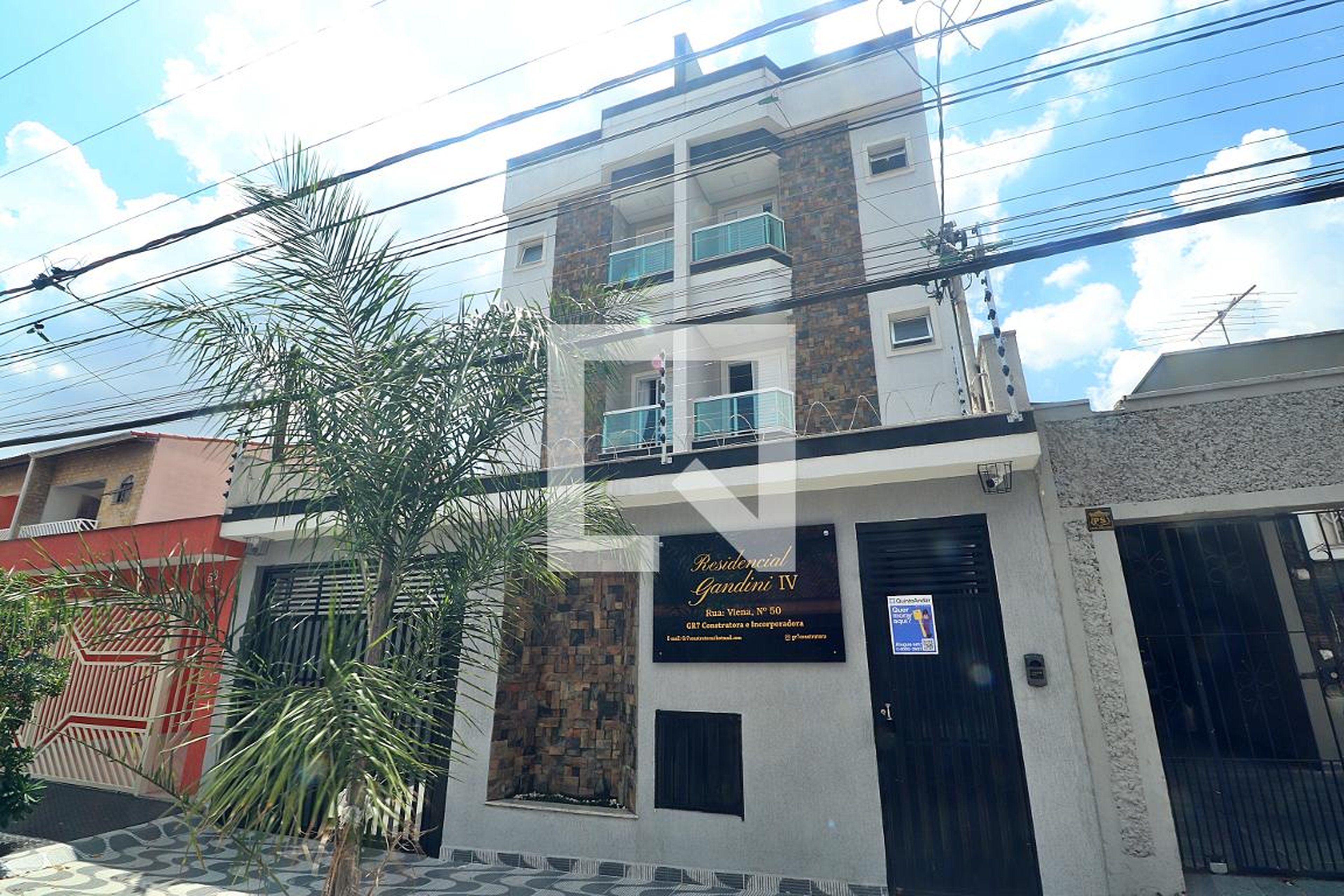 Fachada Condomínio em Rua Viena, 50