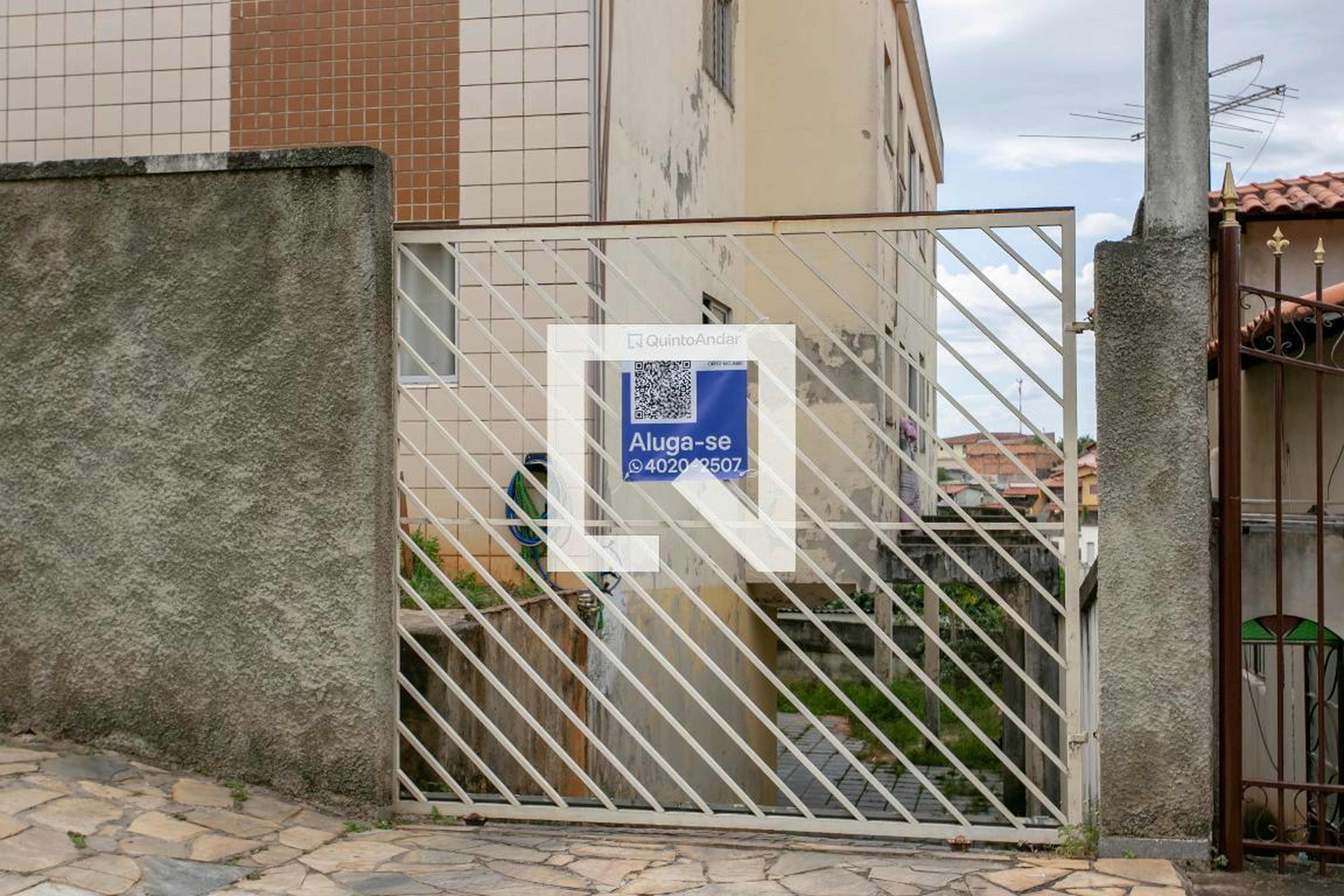 Fachada Condomínio em Rua Pedro Luiz de Lima, 232