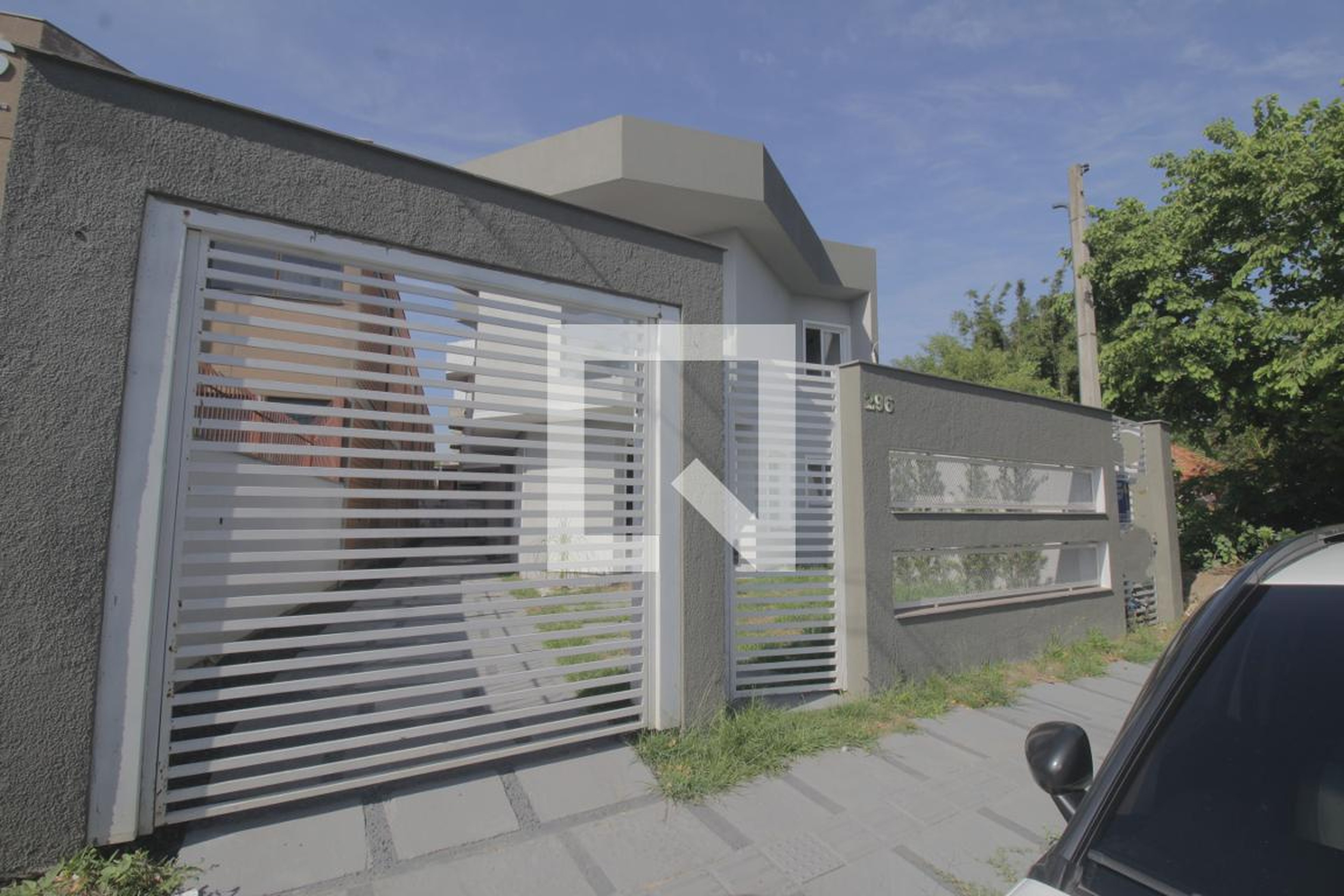 Fachada Condomínio em Rua Buttenbender, 296