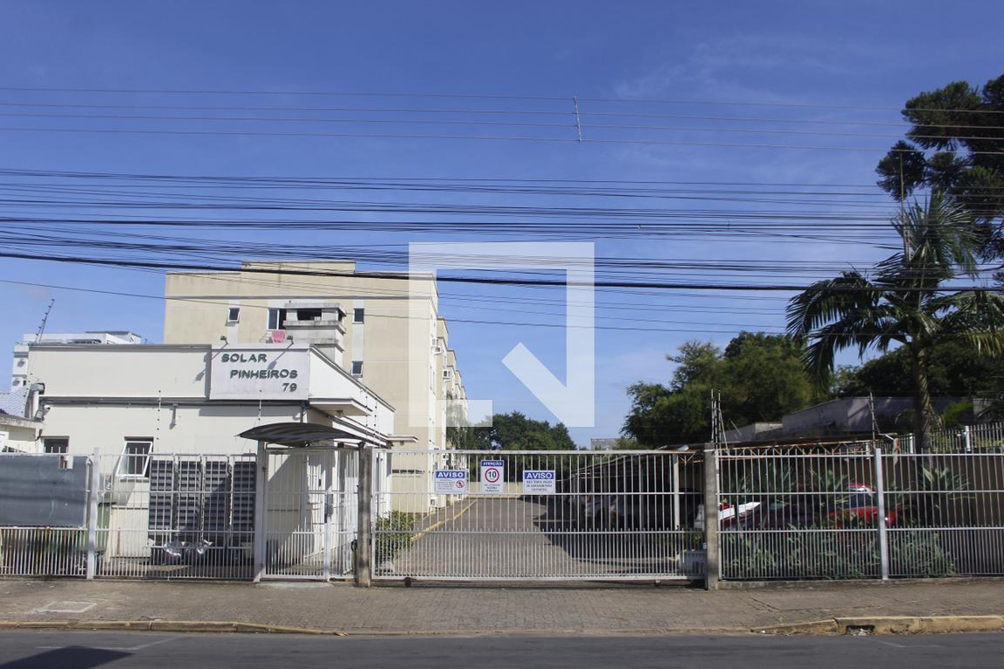 Fachada Condomínio em Rua Santa Fé, 79