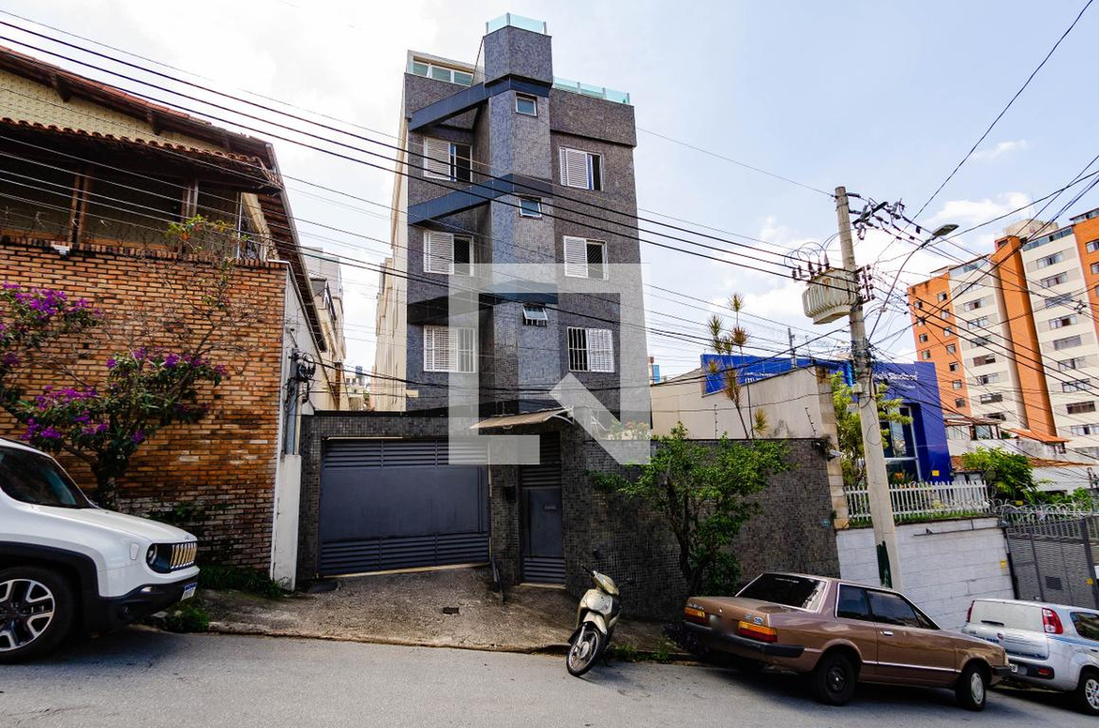 Fachada Condomínio em Rua Contria, 1141