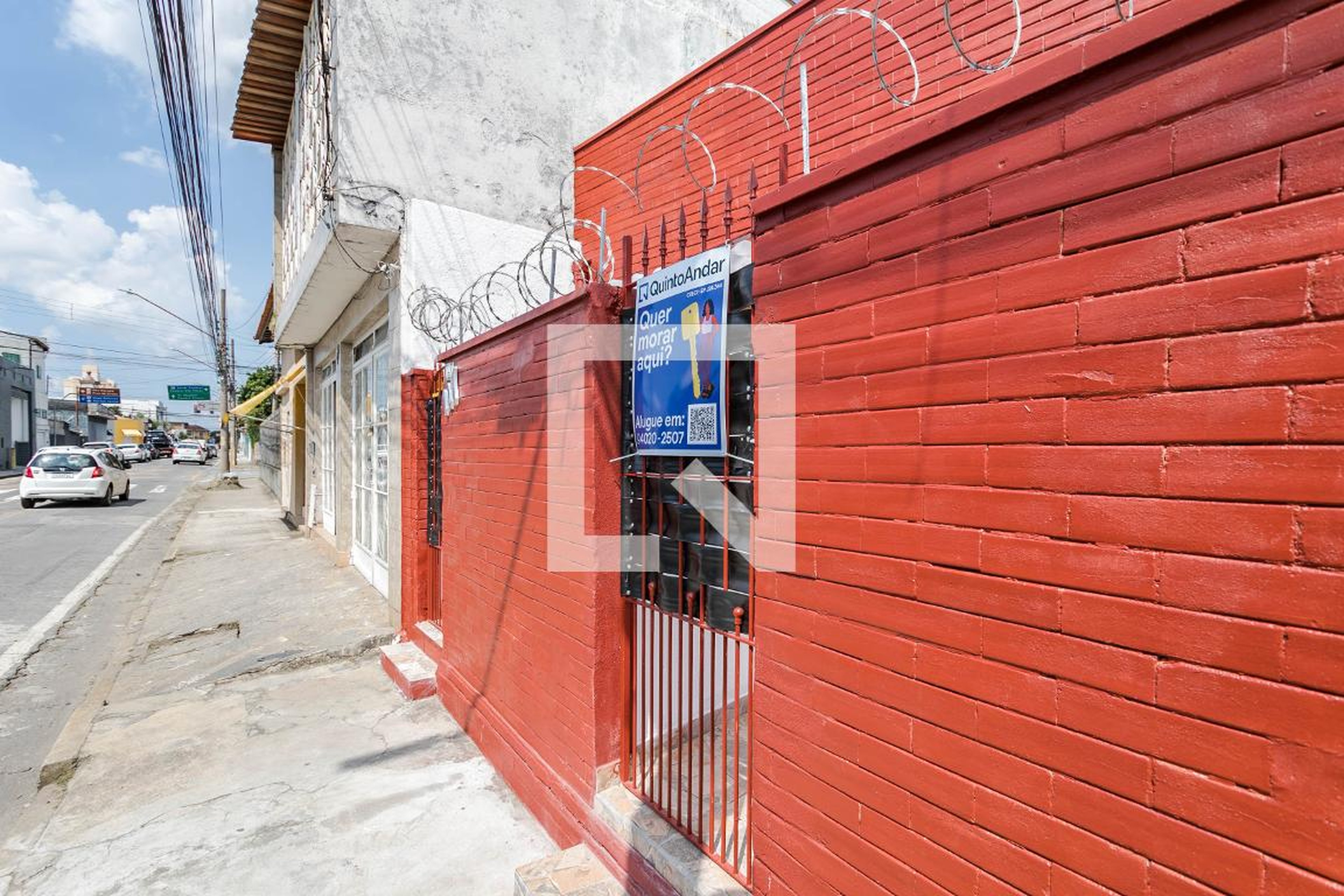 Fachada Condomínio em Rua Casarejos, 117