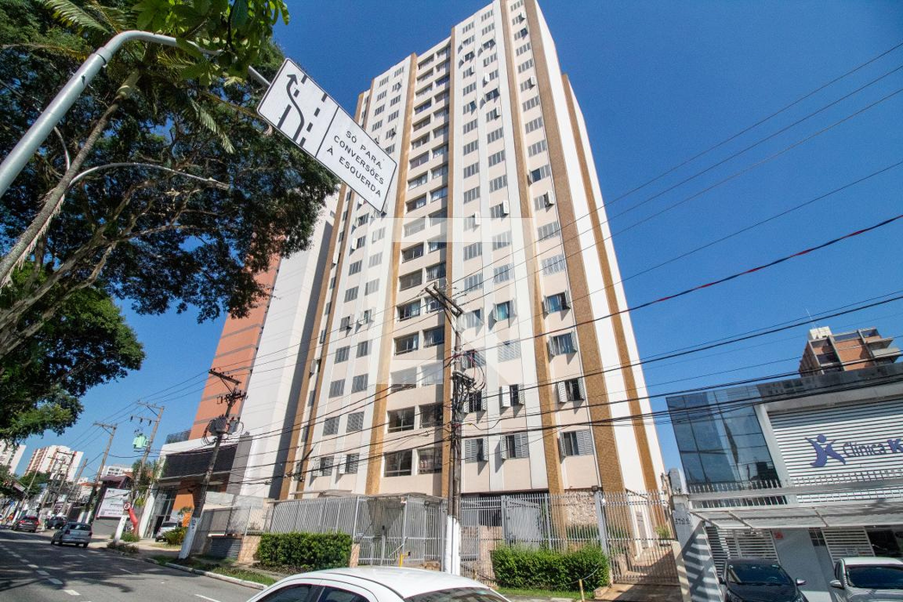 Fachada do Prédio Condomínio Ed Bandeirante Borba Gato