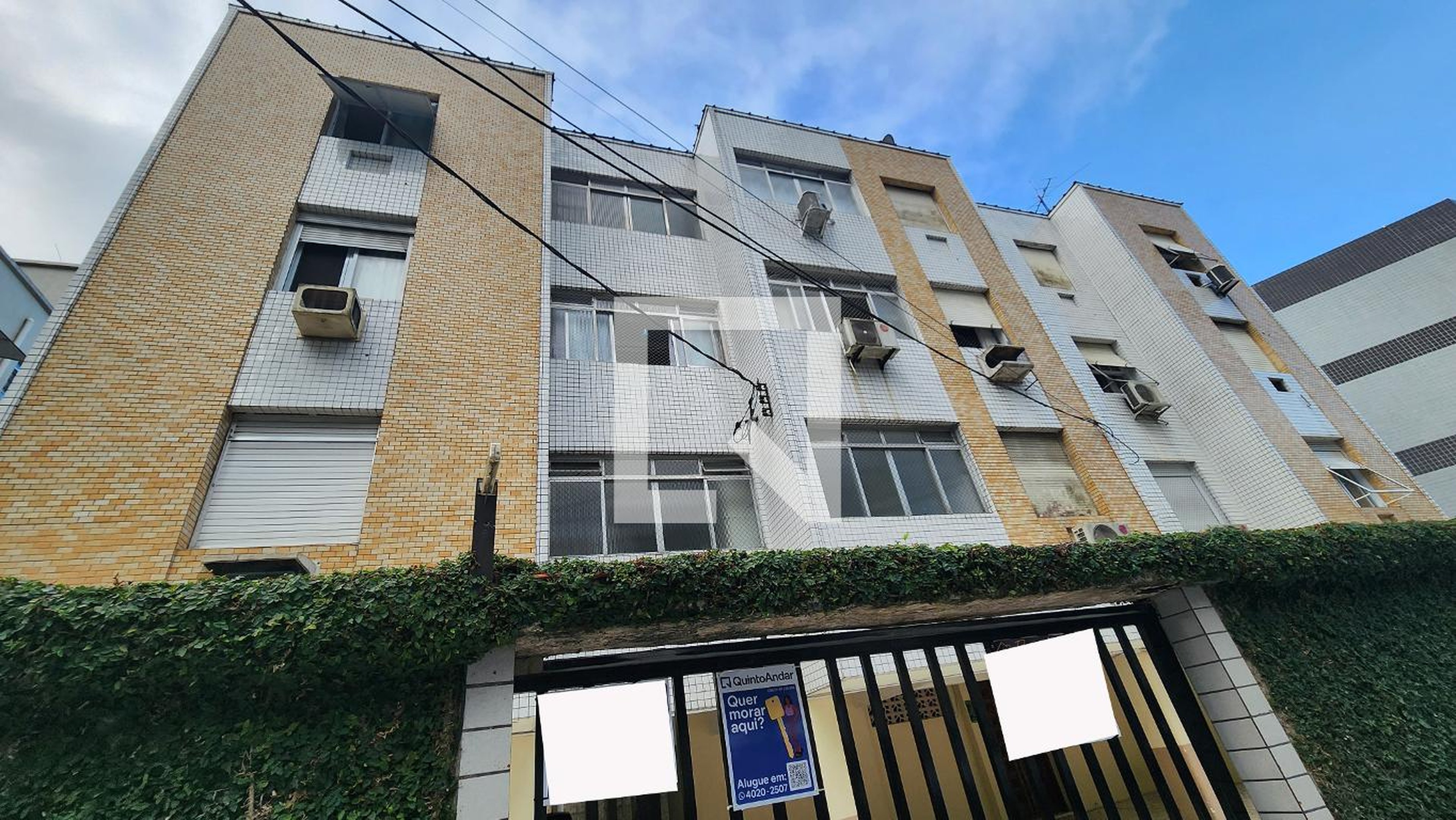 Fachada do Prédio Condomínio em Avenida Doutor Moura Ribeiro, 104