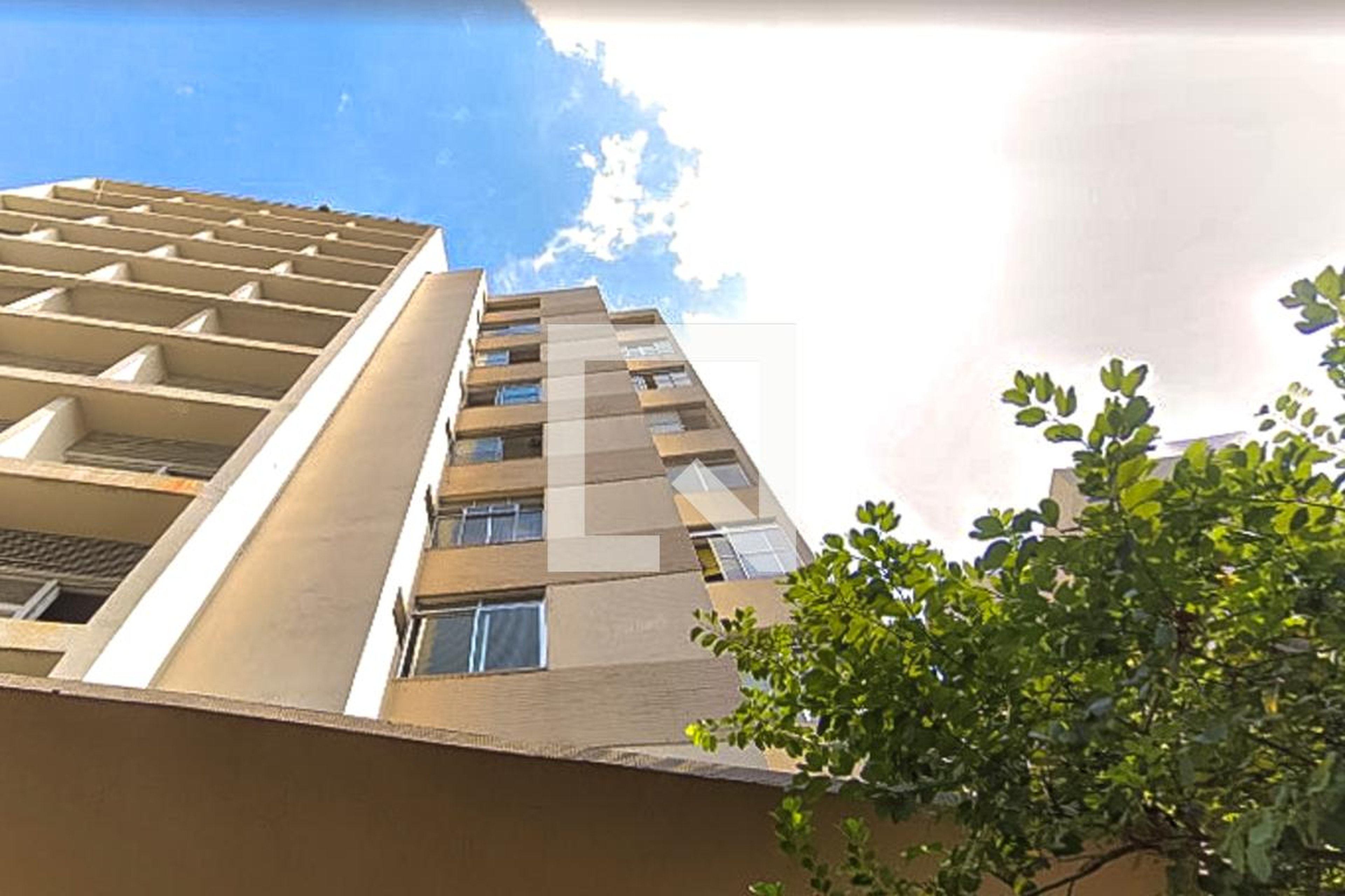 Fachada Condomínio em Avenida General Olímpio da Silveira, 331