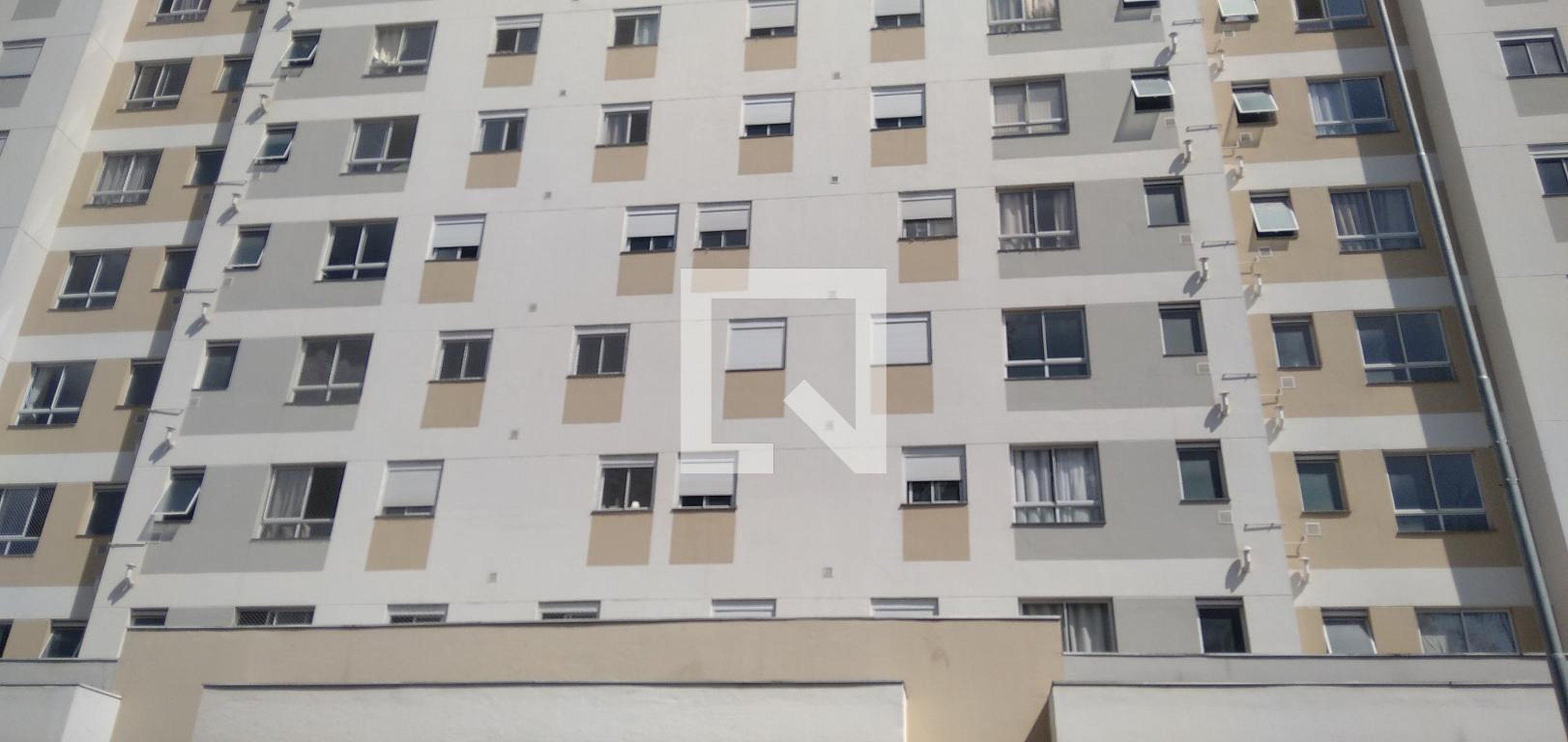 Fachada Condomínio em Rua Cândido Fontoura, 1540