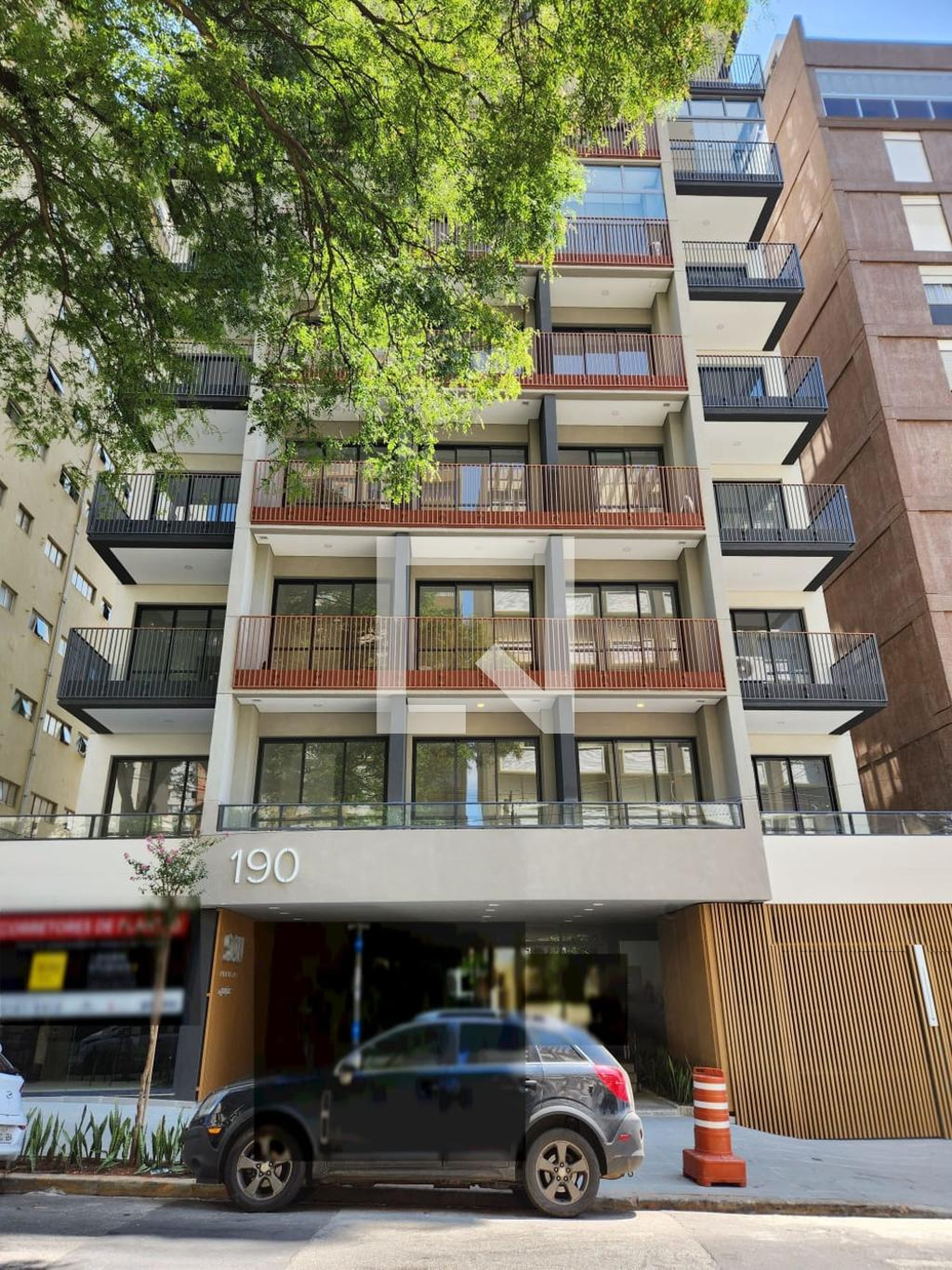 Fachada Condomínio em Rua Bartira, 90