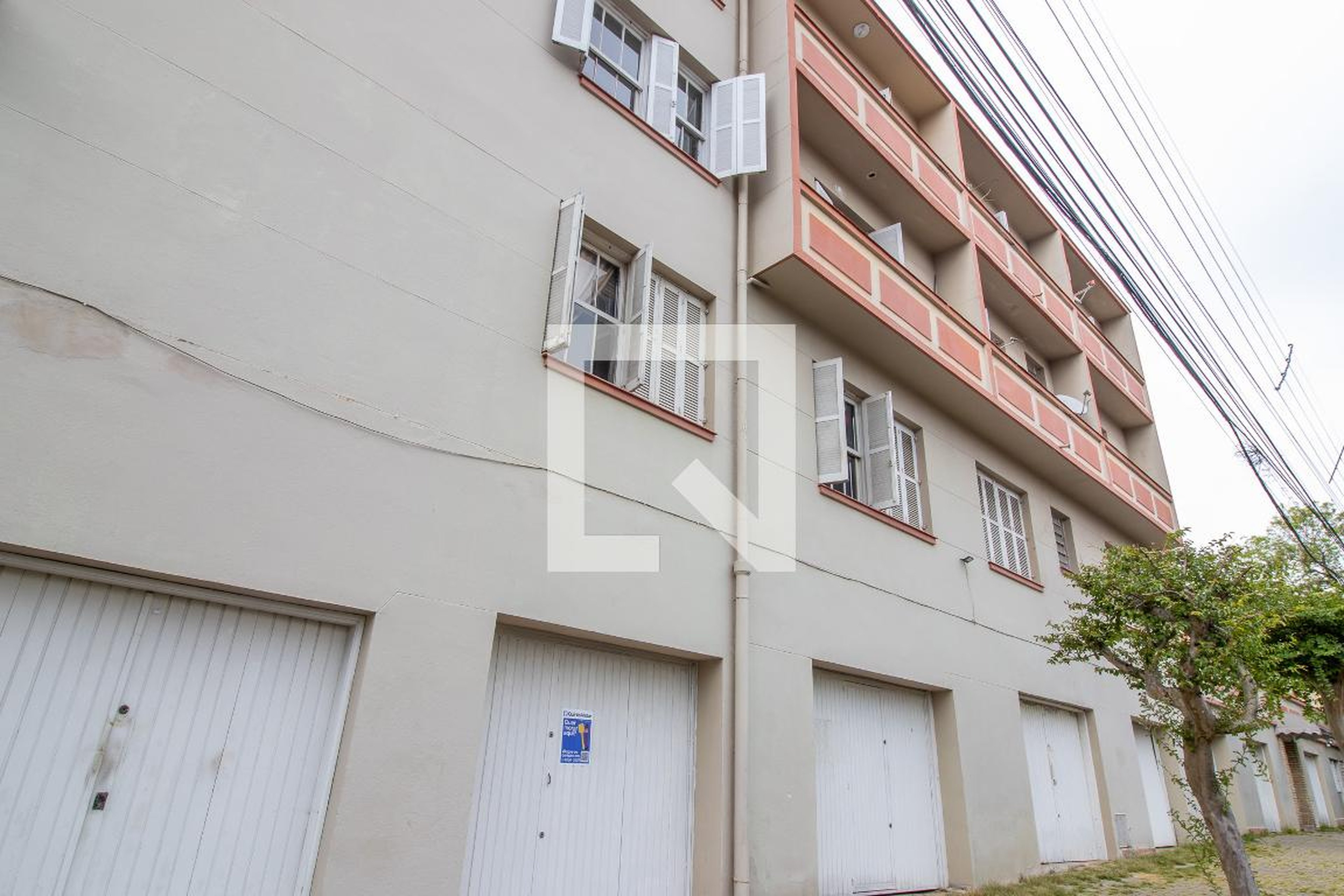 Fachada Condomínio em Rua Carazinho, 242