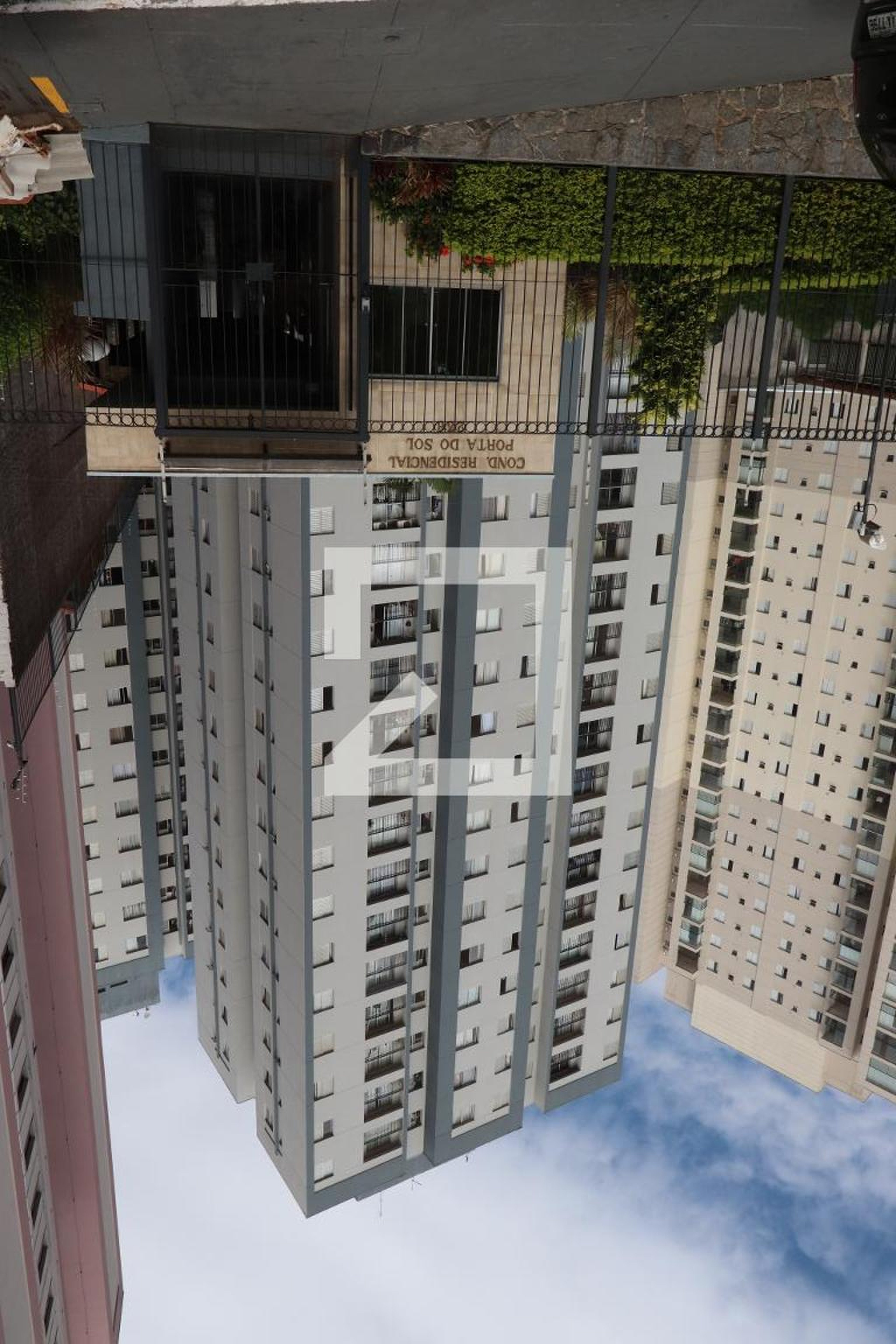 Fachada do Prédio Condomínio PORTA DO SOL