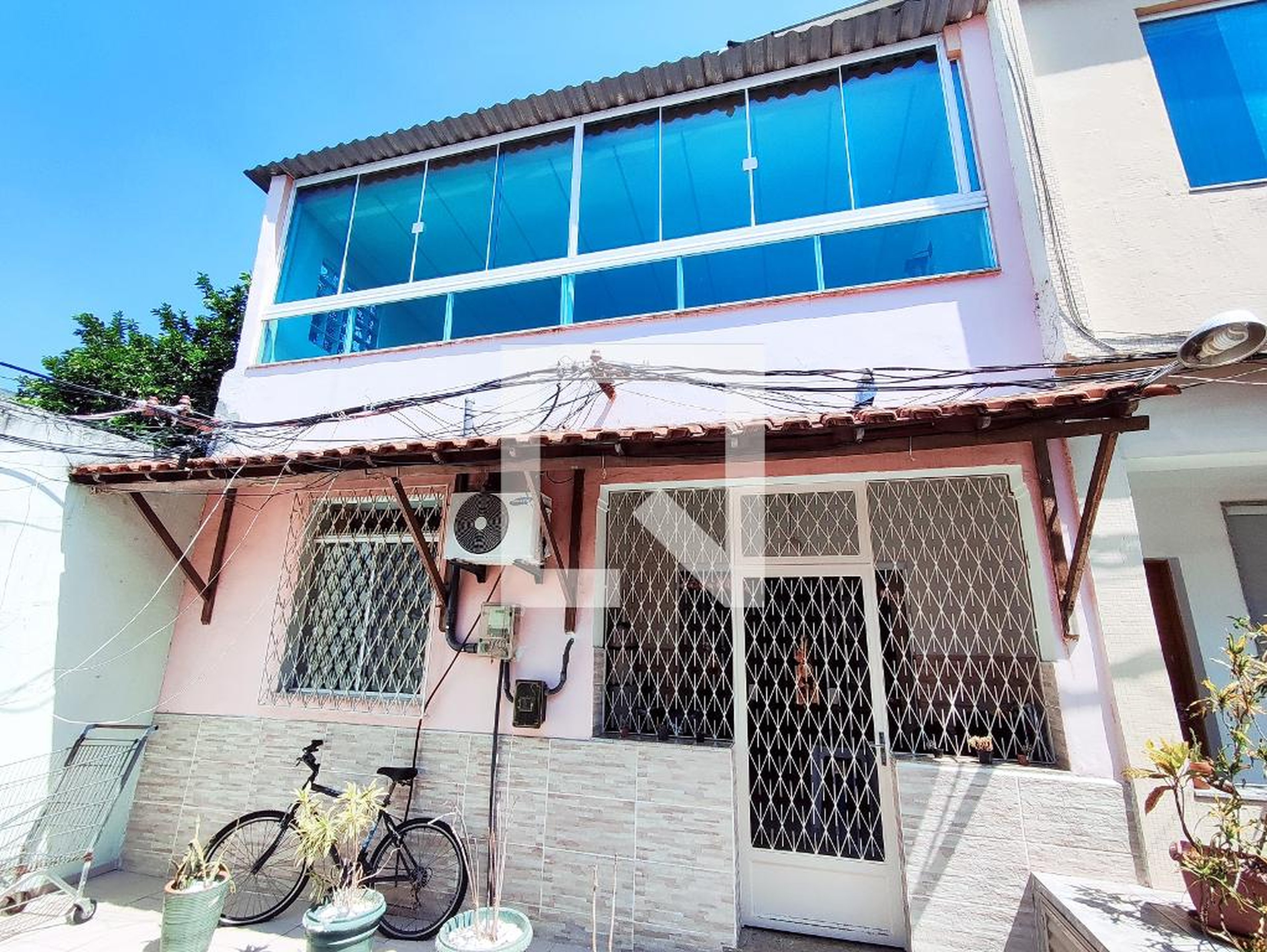 Fachada Condomínio em Rua Borja Reis, 408