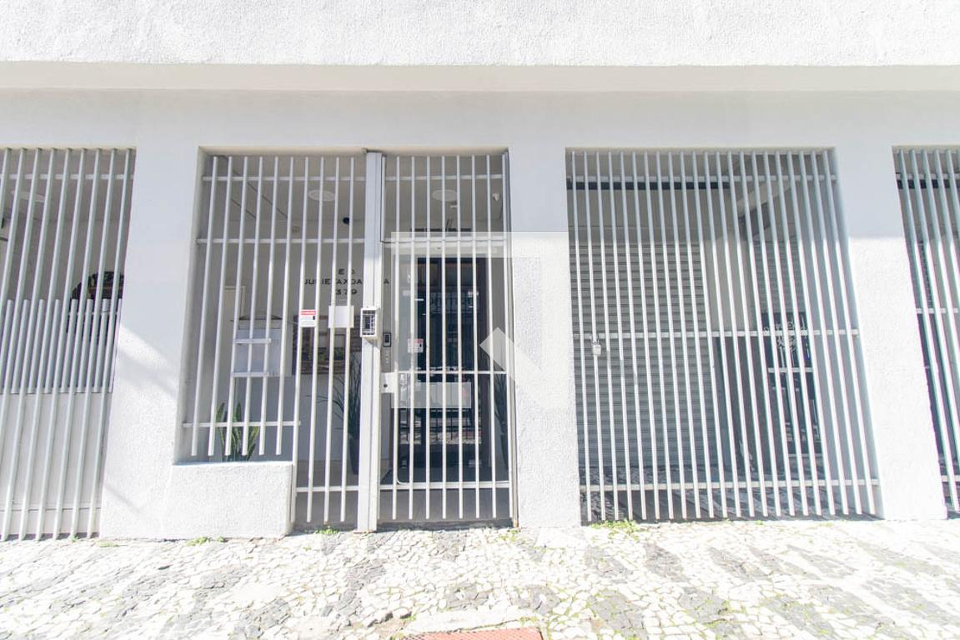 Fachada do Condomínio Condomínio em Rua 24 de Maio, 379