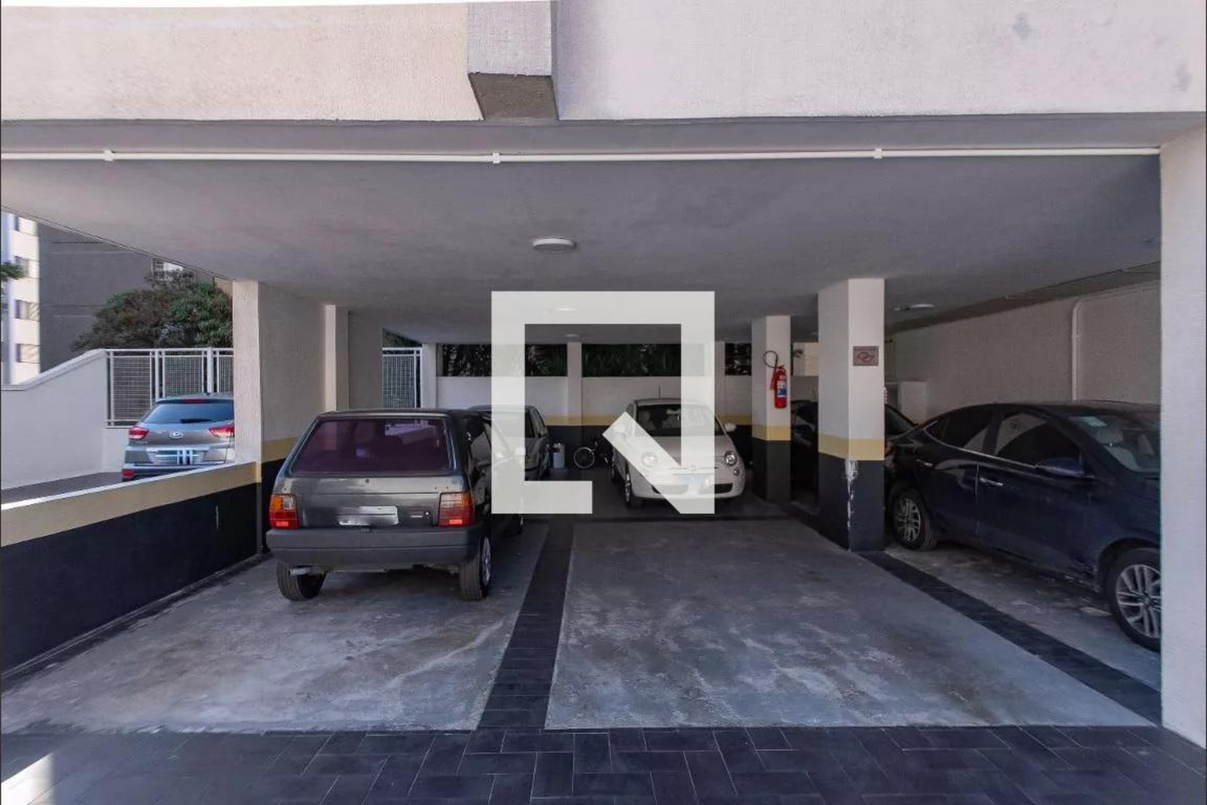 Estacionamento - Assungui