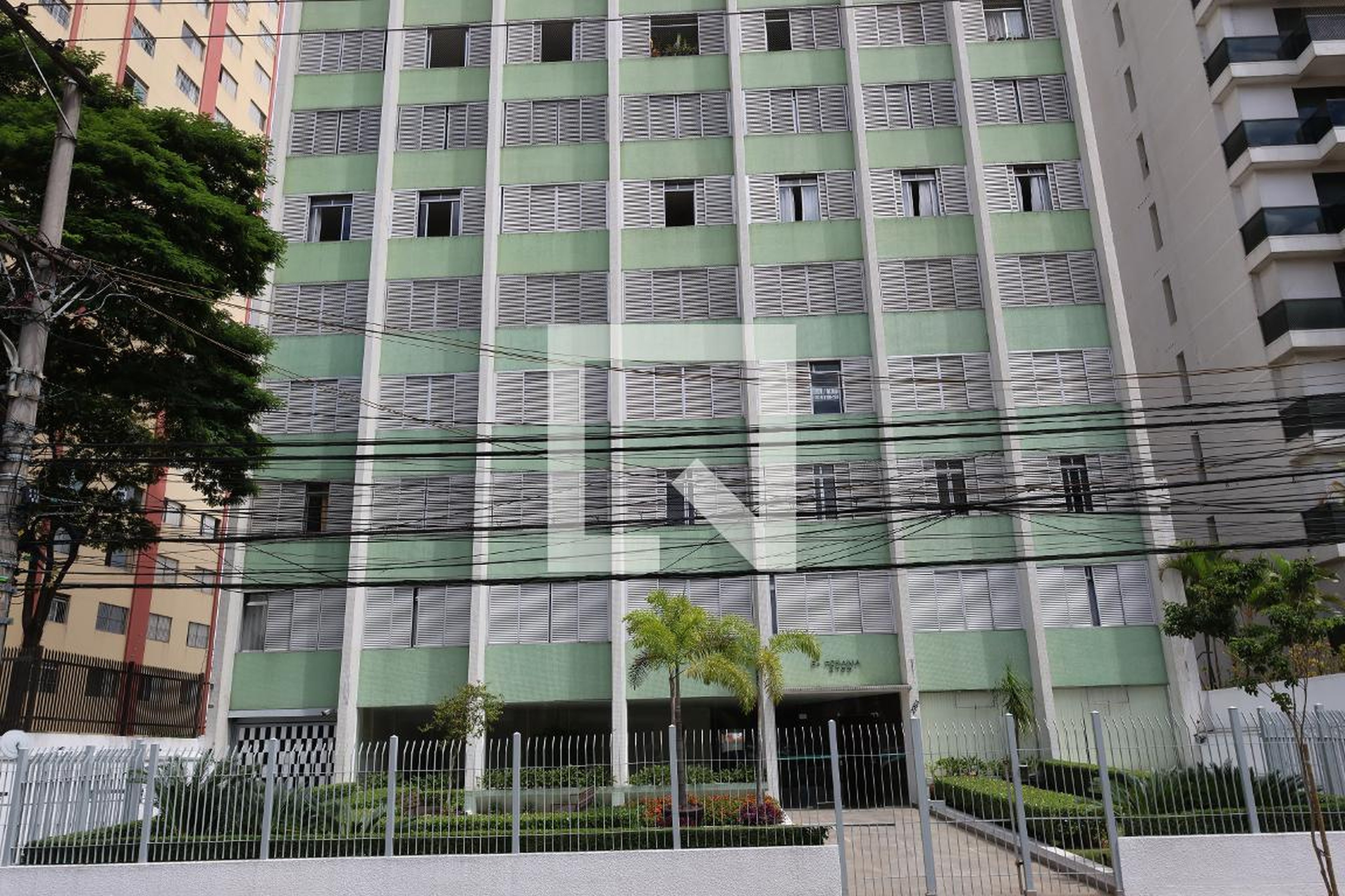 Fachada Condomínio em Rua Voluntários da Pátria, 2703