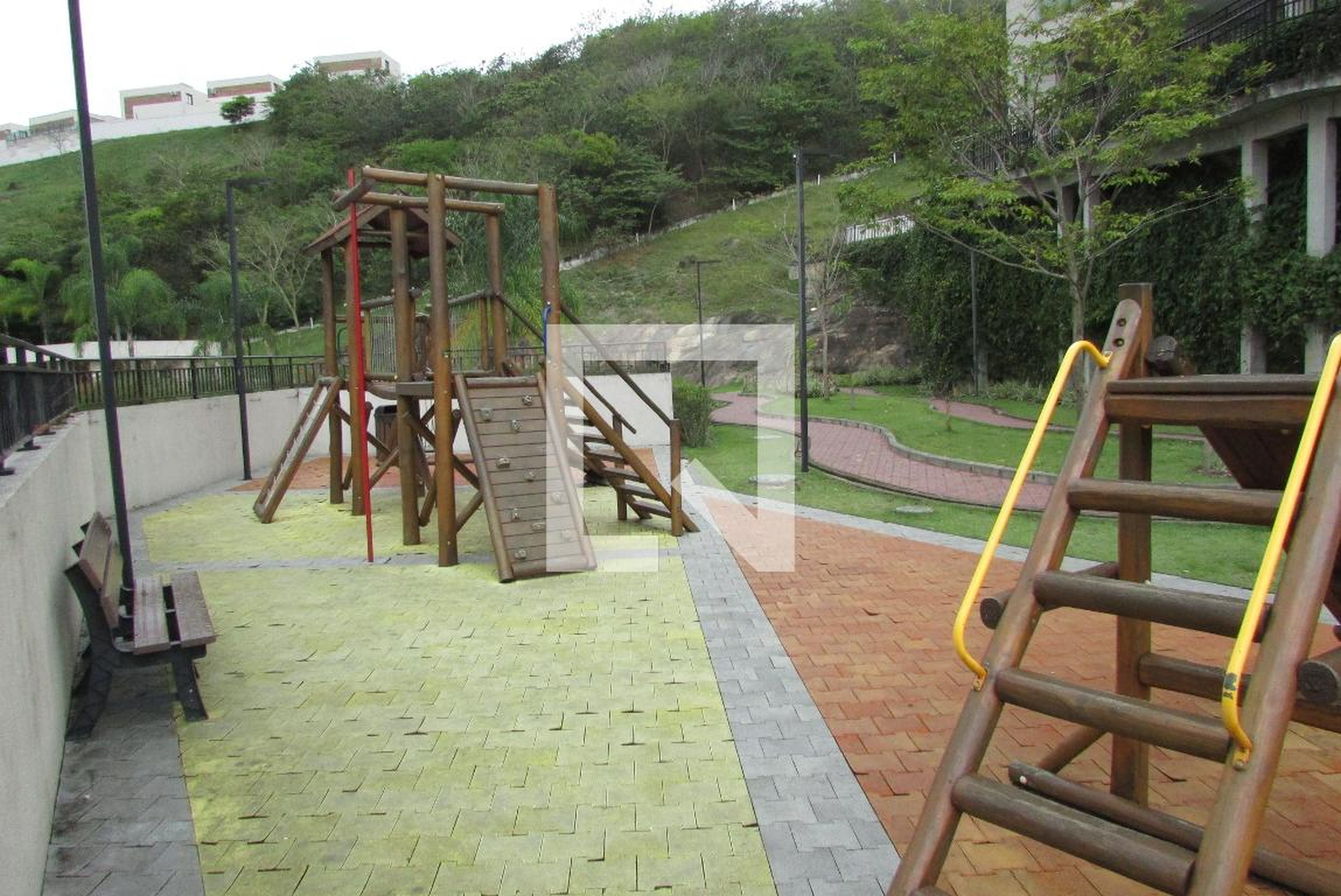 Playground - Contemporâneo Designer Resort