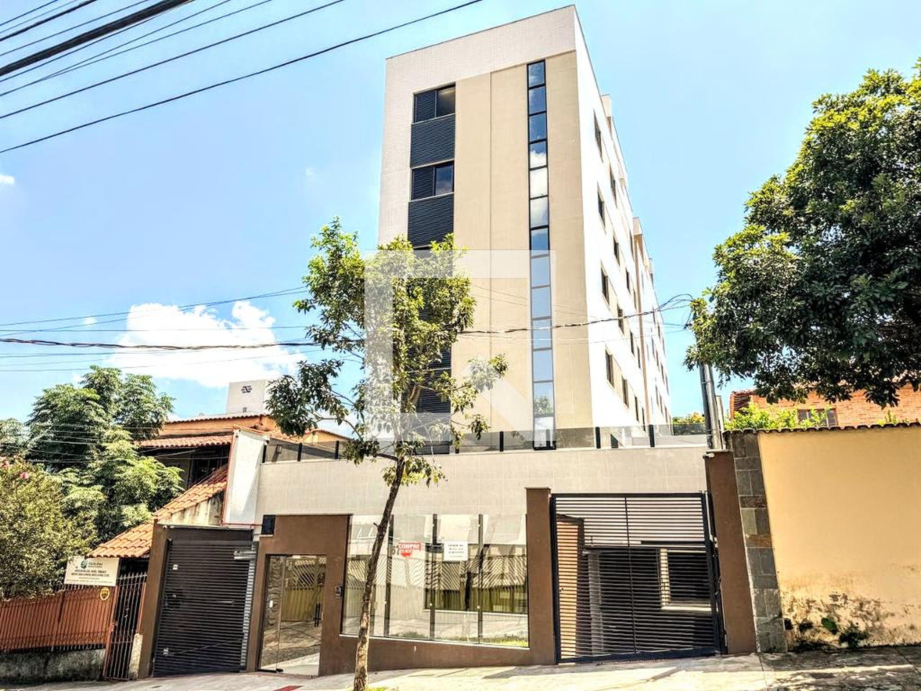 Fachada Condomínio em Rua Manhuaçu, 167