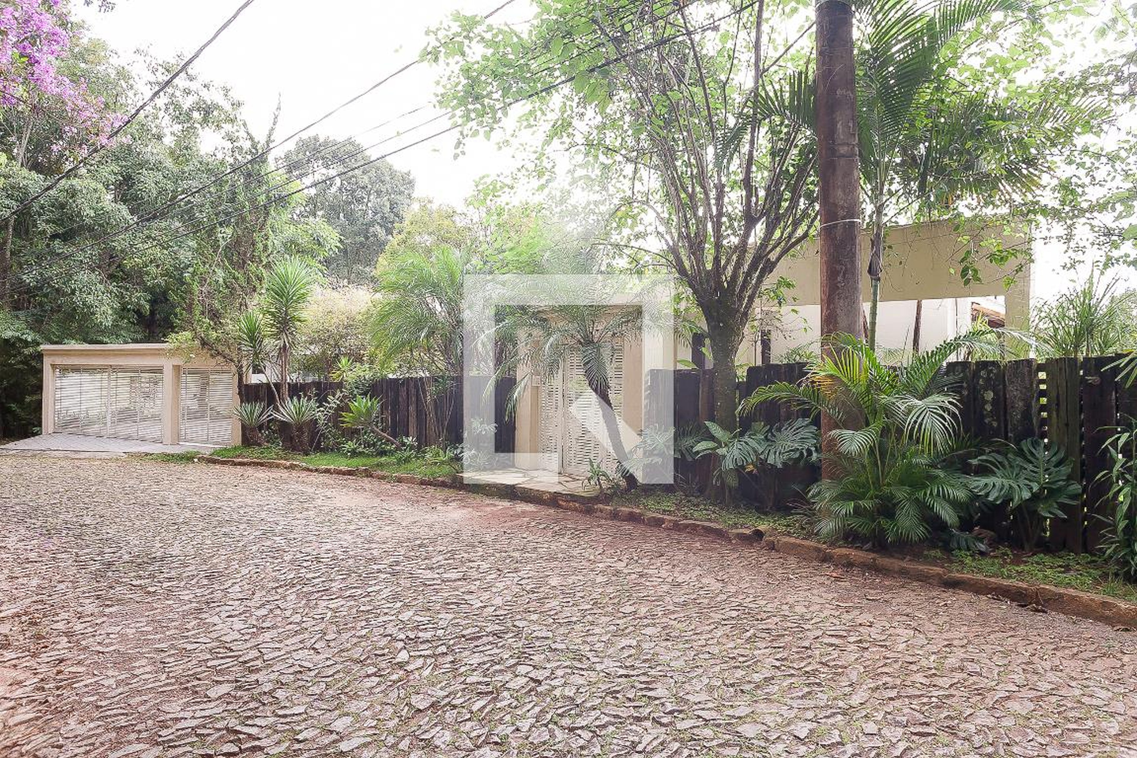 fachada Condomínio em Rua dos Sábias, 1998