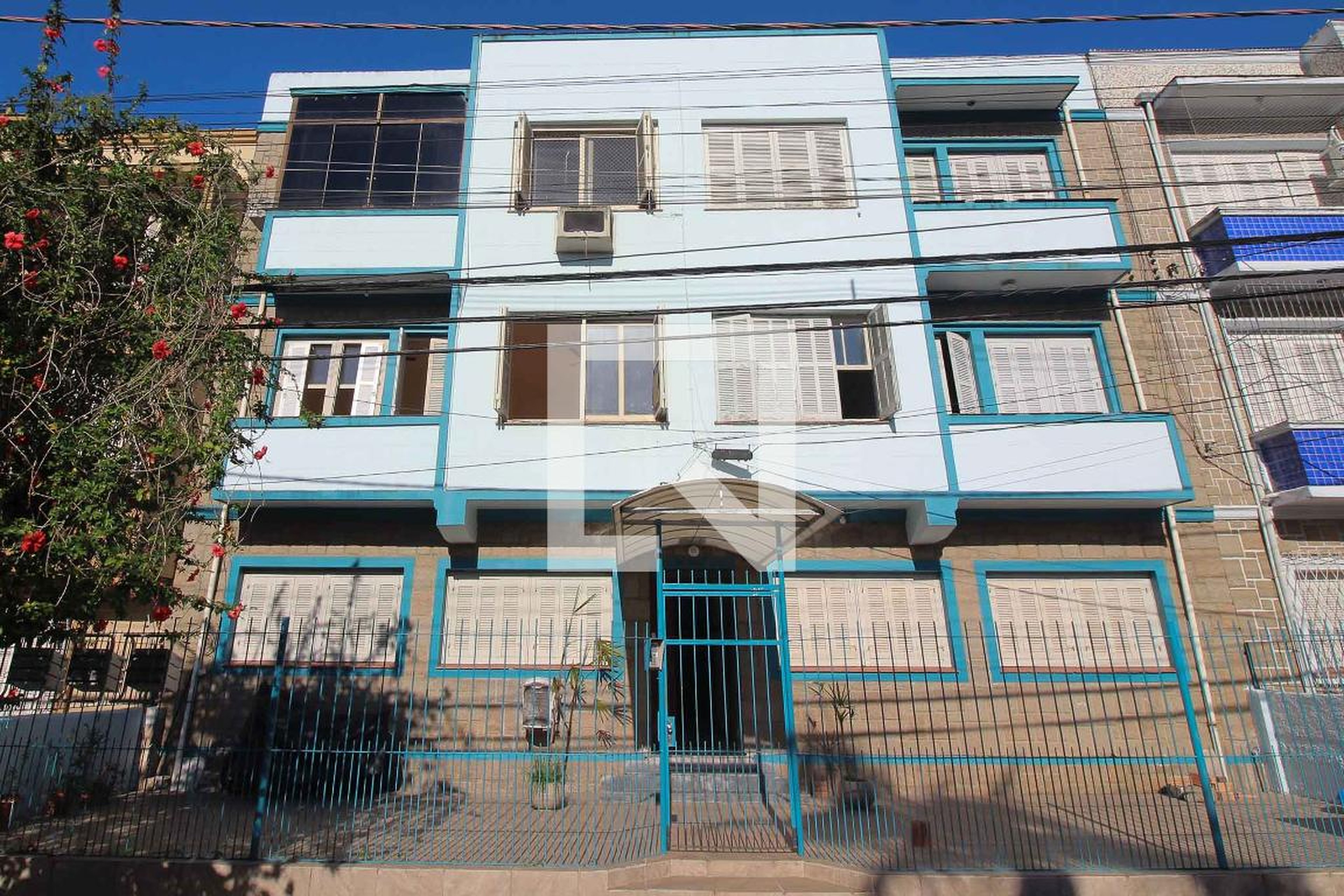 Fachada do Prédio Condomínio em Rua Doutor Voltaire Pires, 442