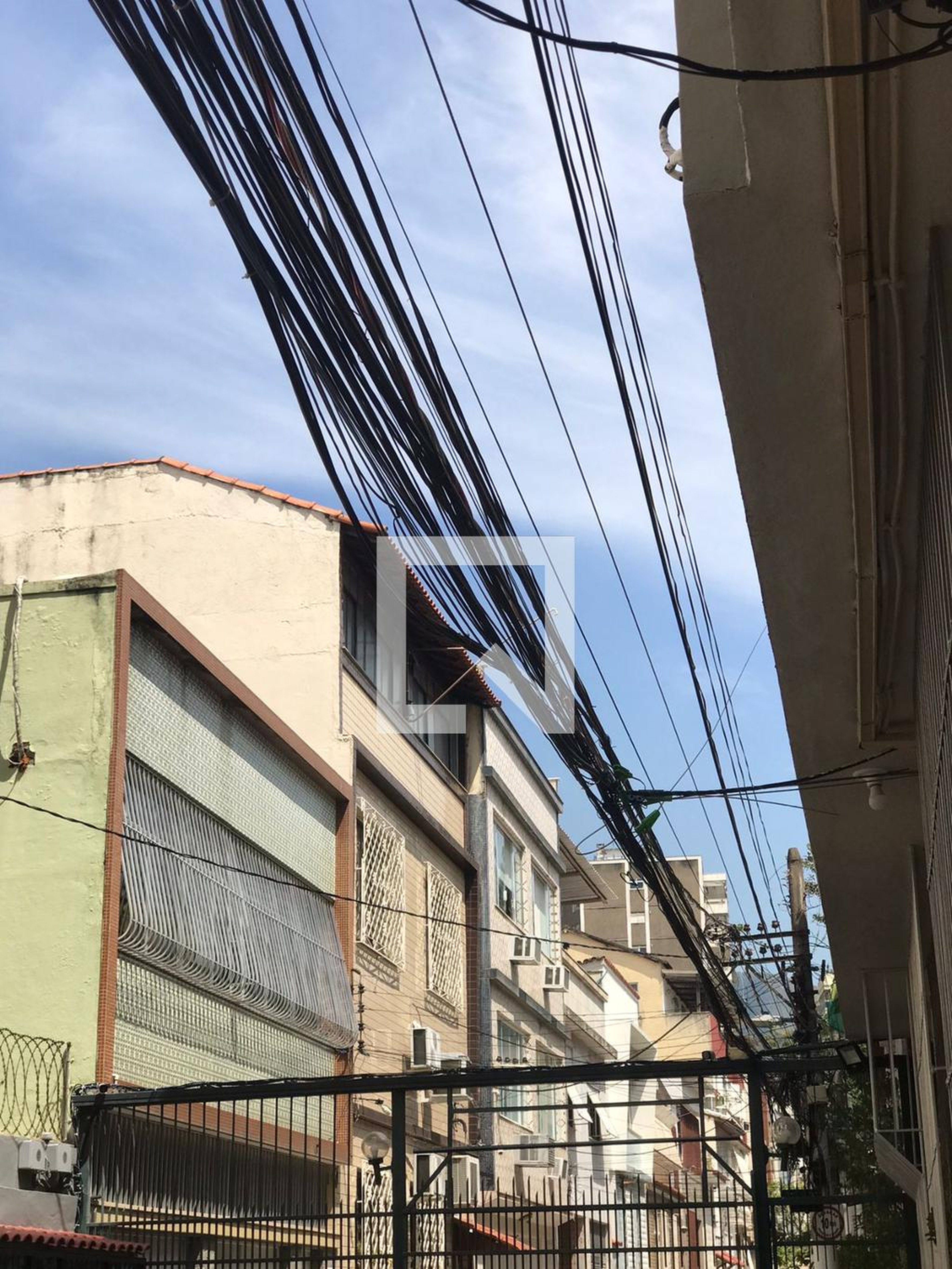 Fachada Condomínio em Rua José Higino, 86