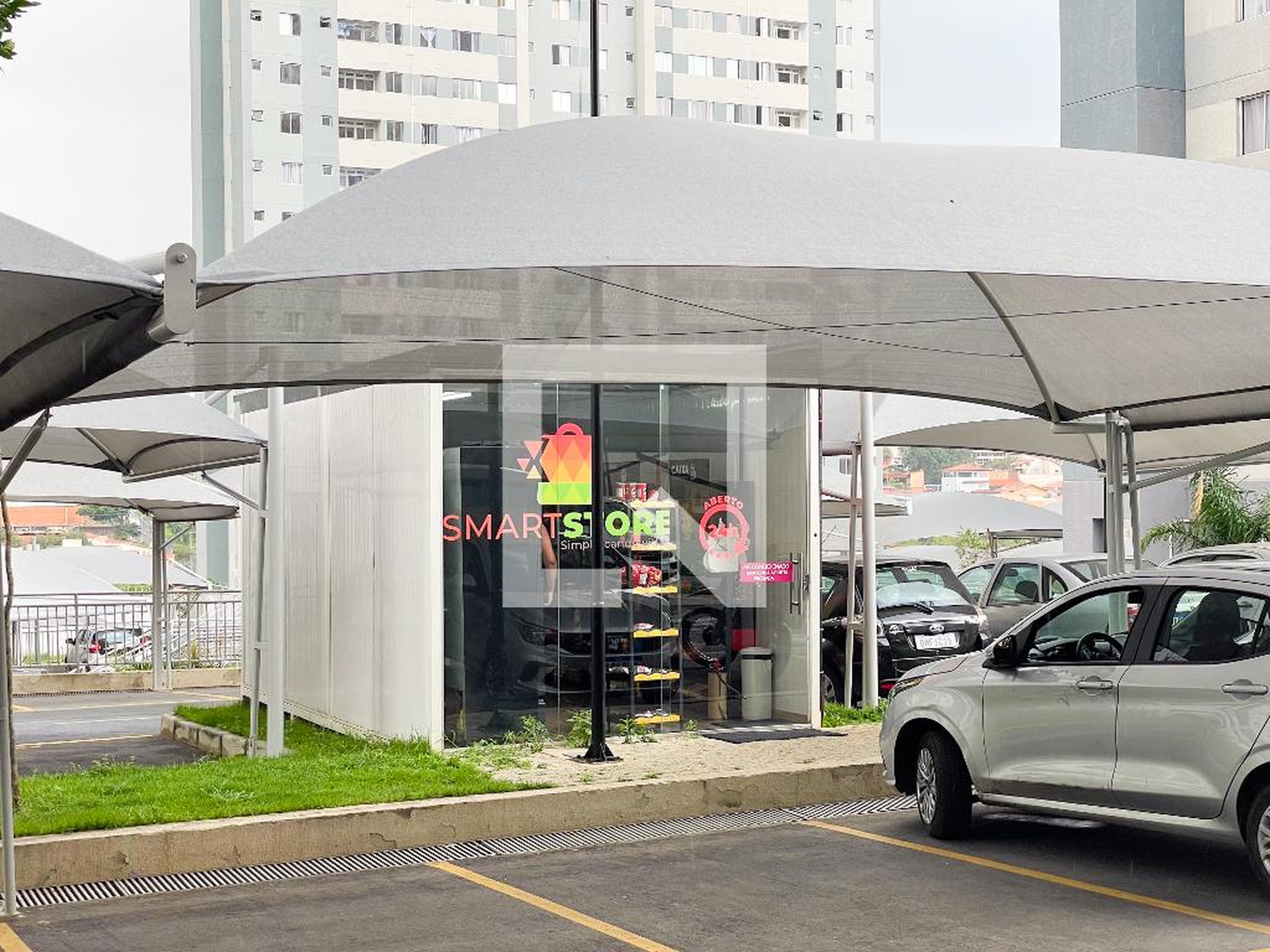 Fachada Condomínio em Rua Andrômeda, 10