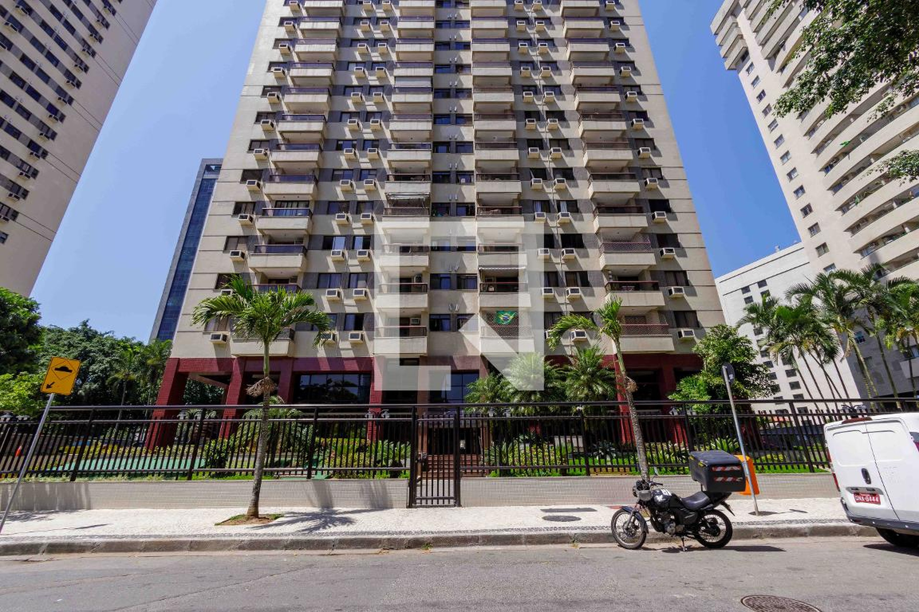 Fachada Condomínio Saint Germain