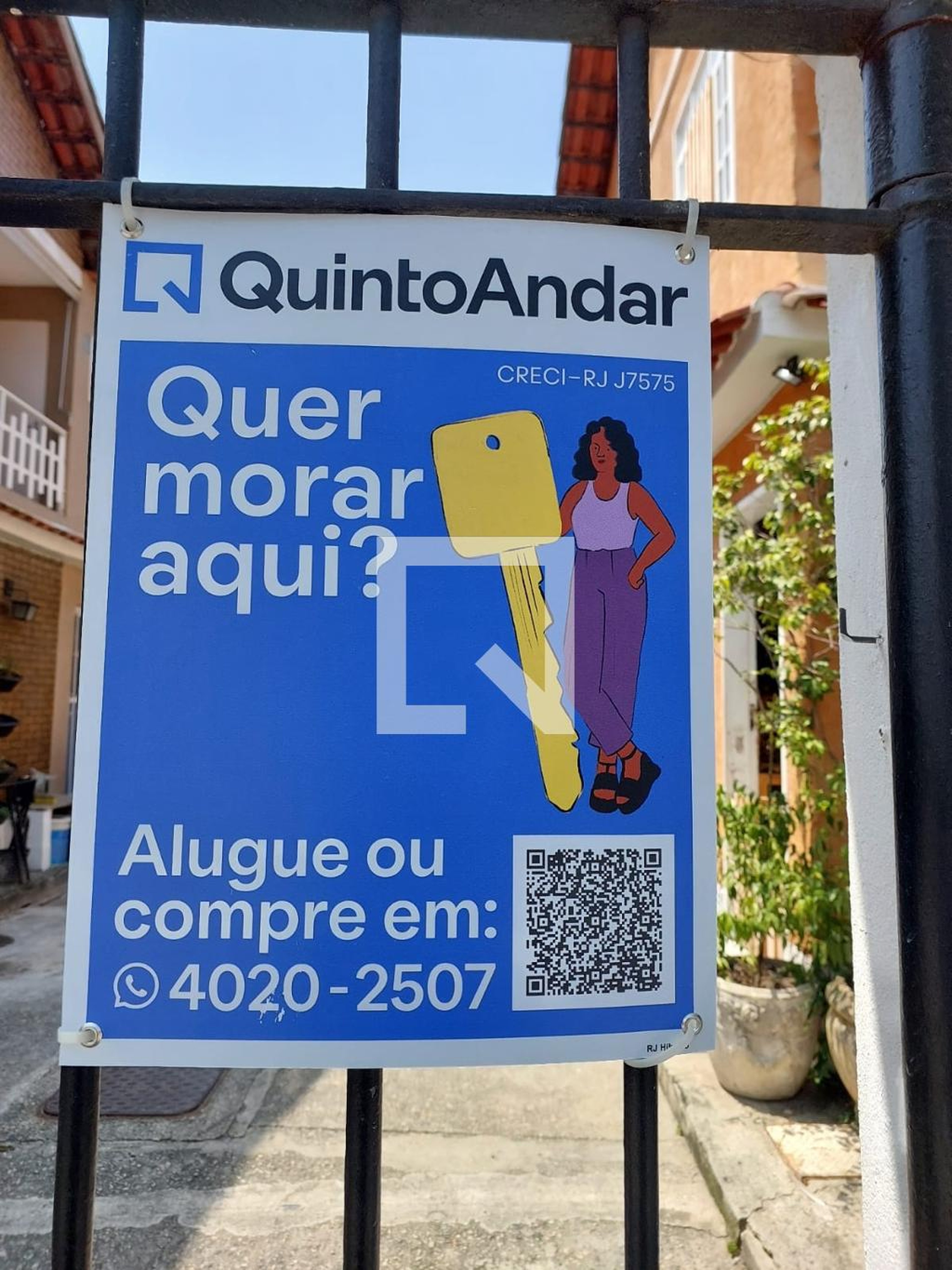 Fachada do Condomínio Condomínio em Rua Oriente Novo, 40