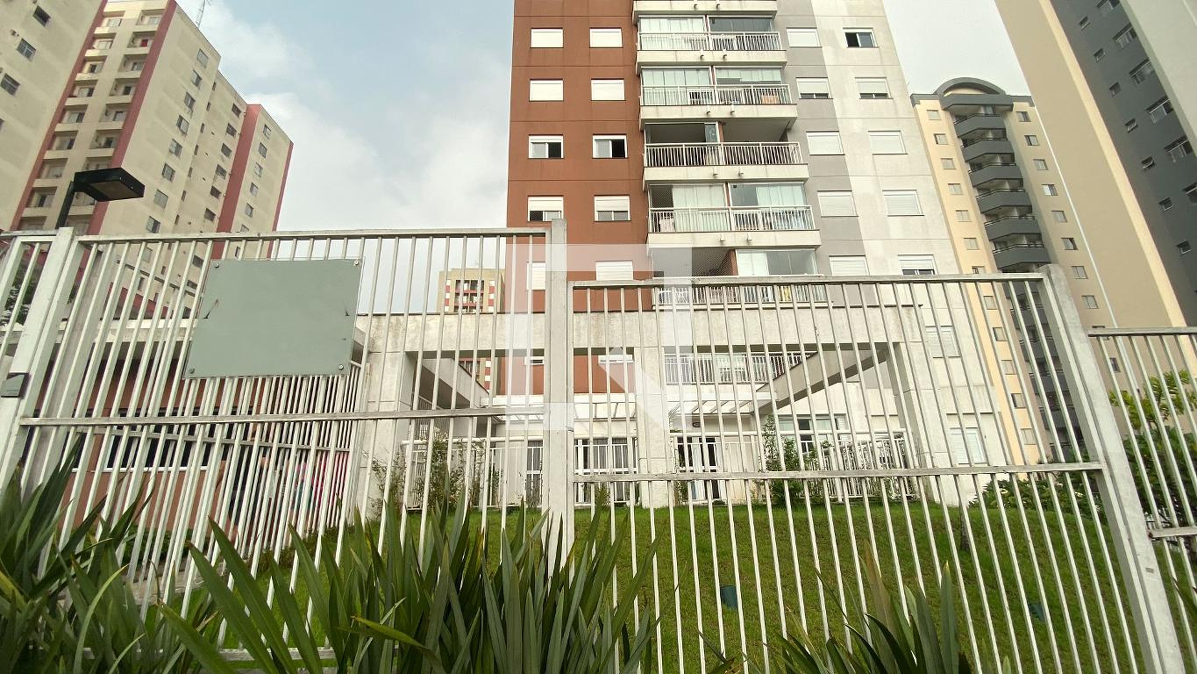 Fachada do Prédio Condomínio em Avenida Amador Bueno da Veiga, 205