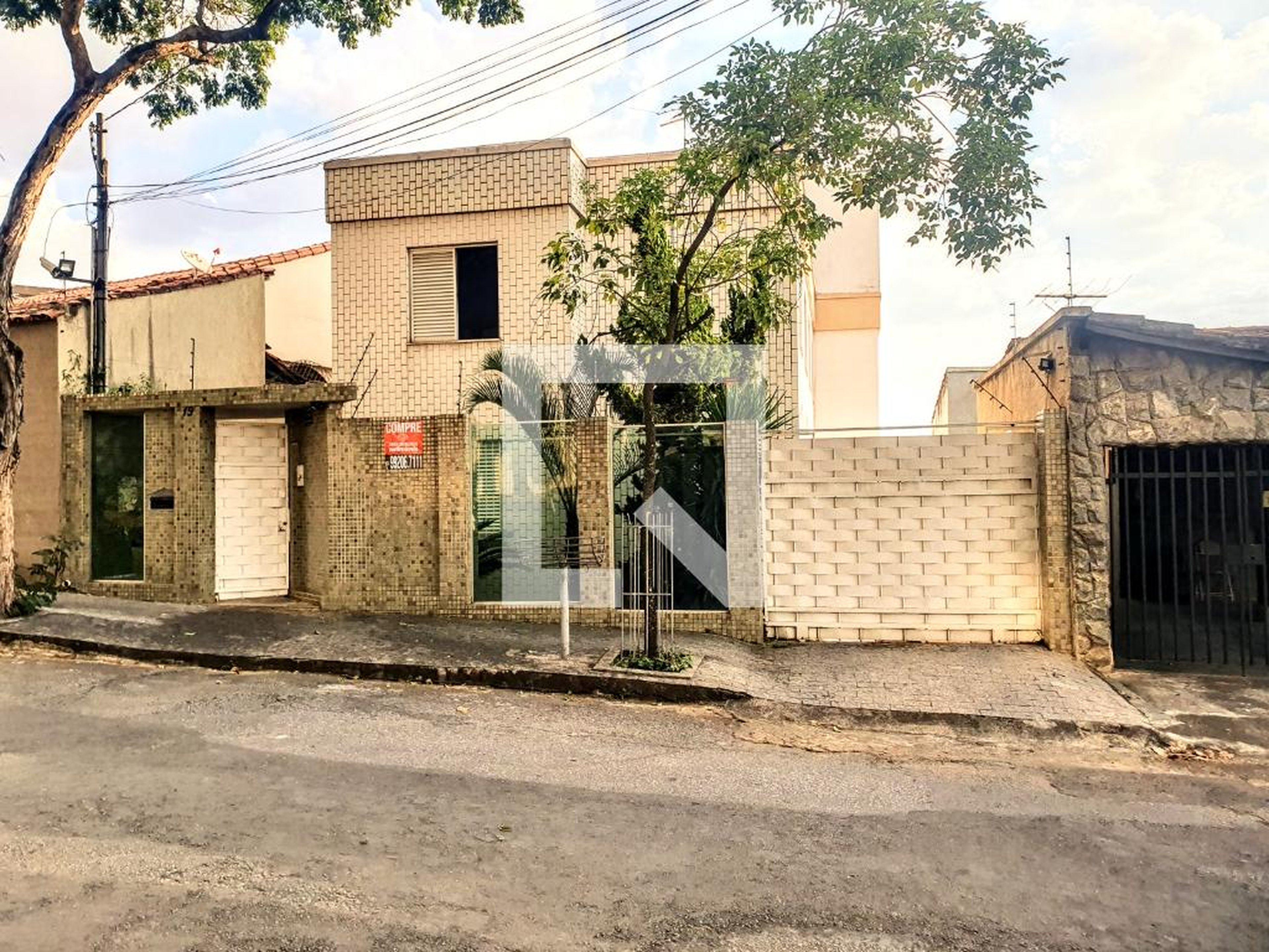 Fachada Condomínio em Rua Barrinha, 19