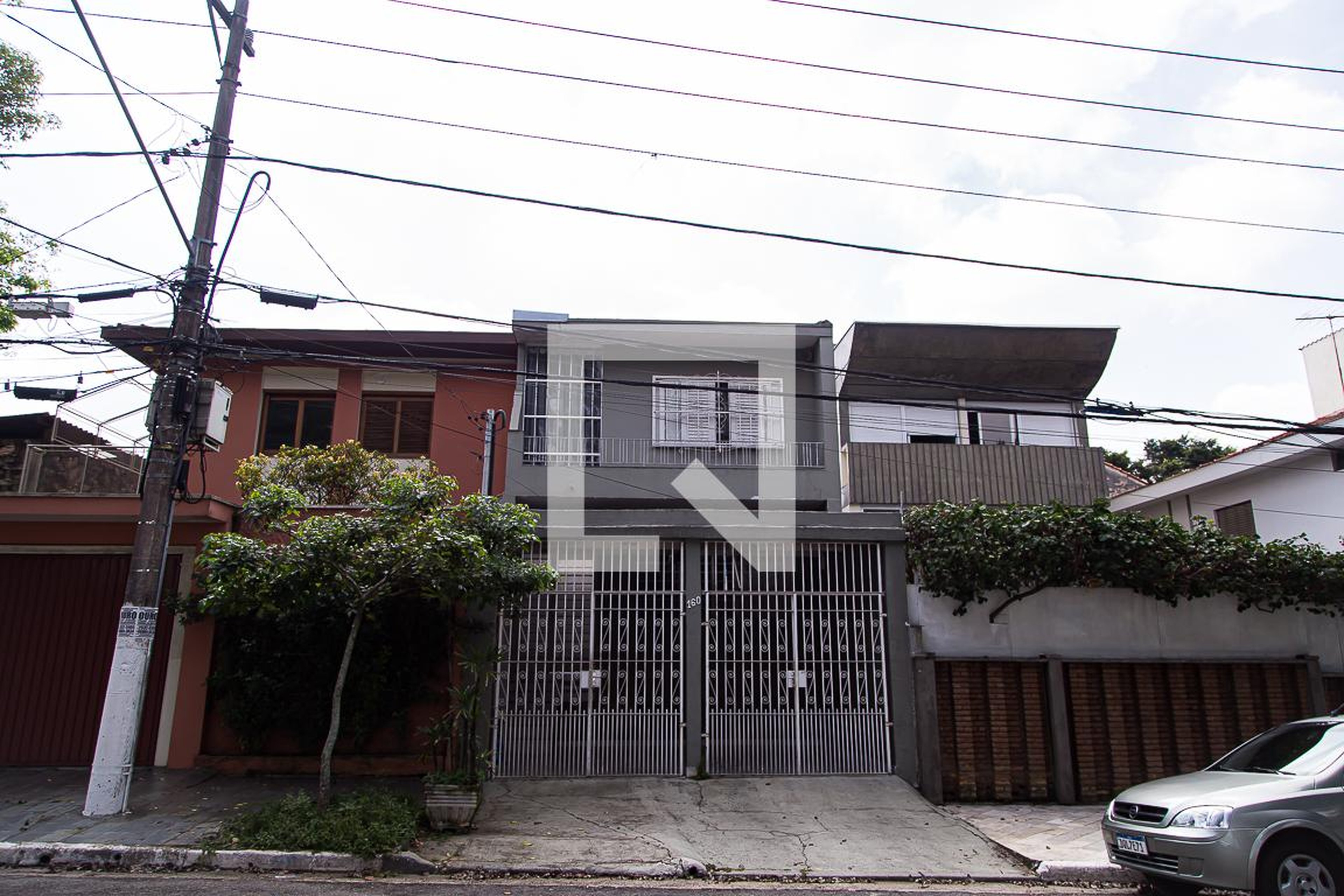 Fachada Condomínio em Rua Antônio Gebara, 160