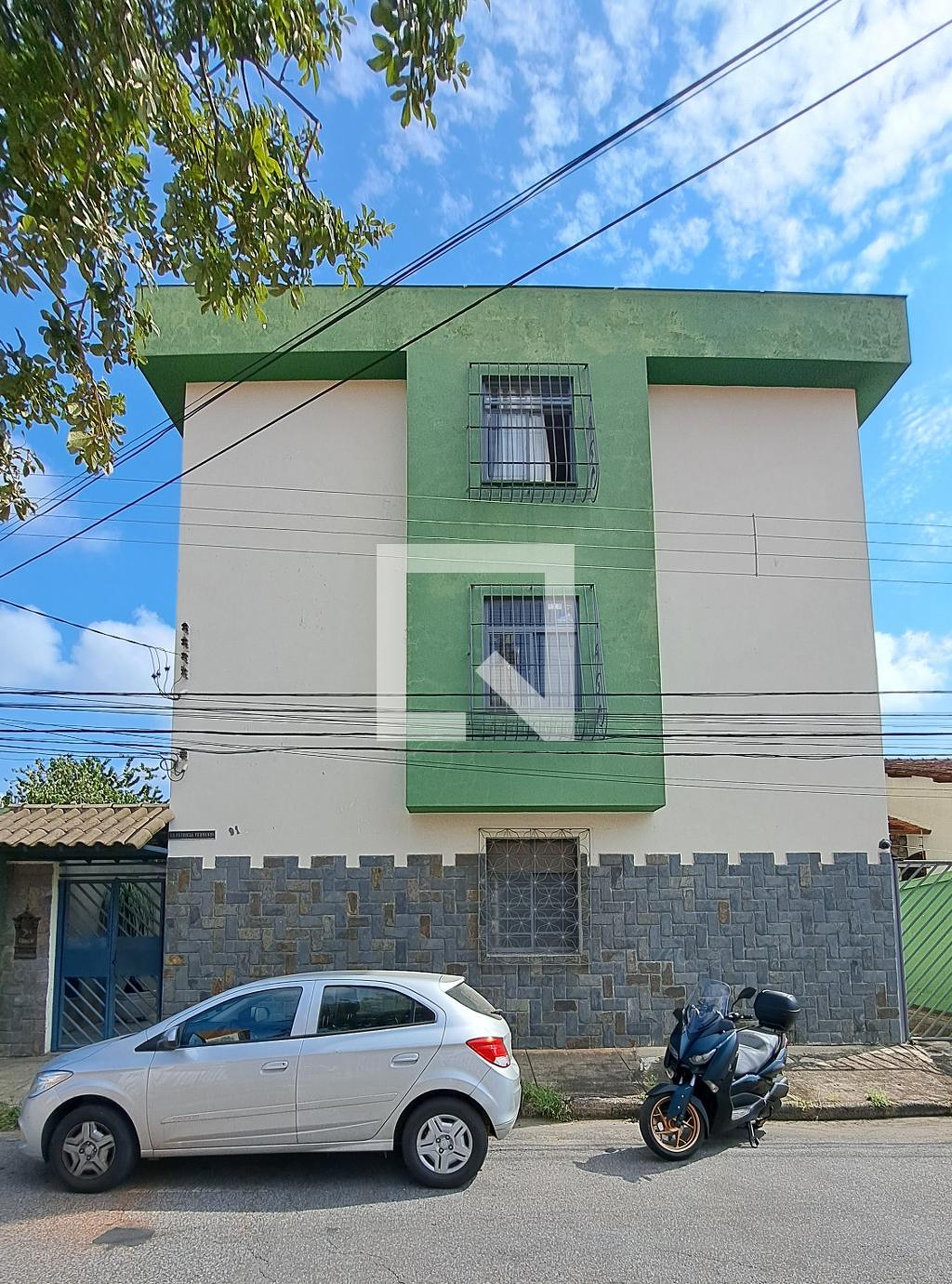 Fachada Condomínio em Rua Francisco Vaz de Melo, 91