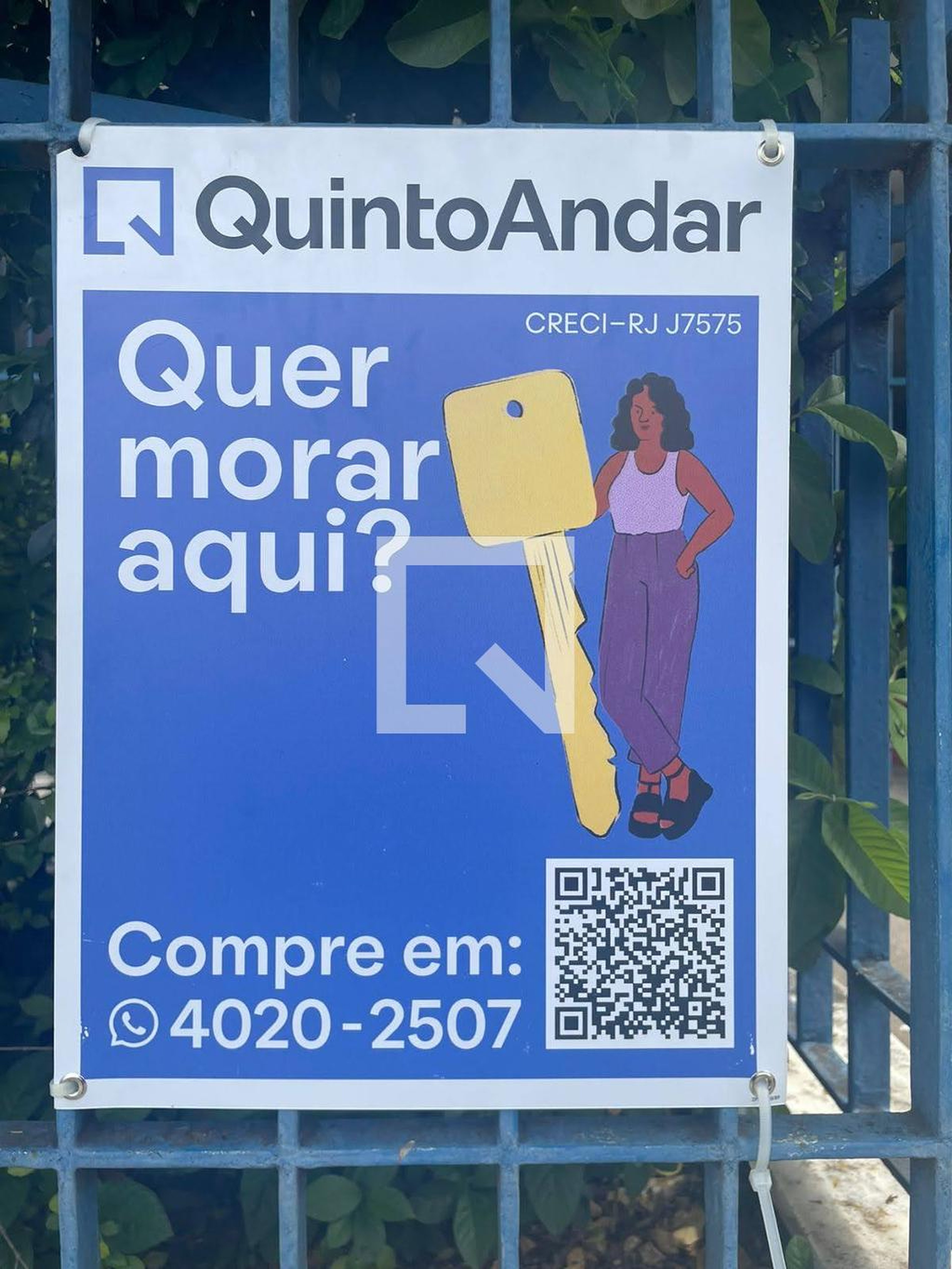 Fachada Condomínio em Rua Doutor Luis Gaudie Ley, 157