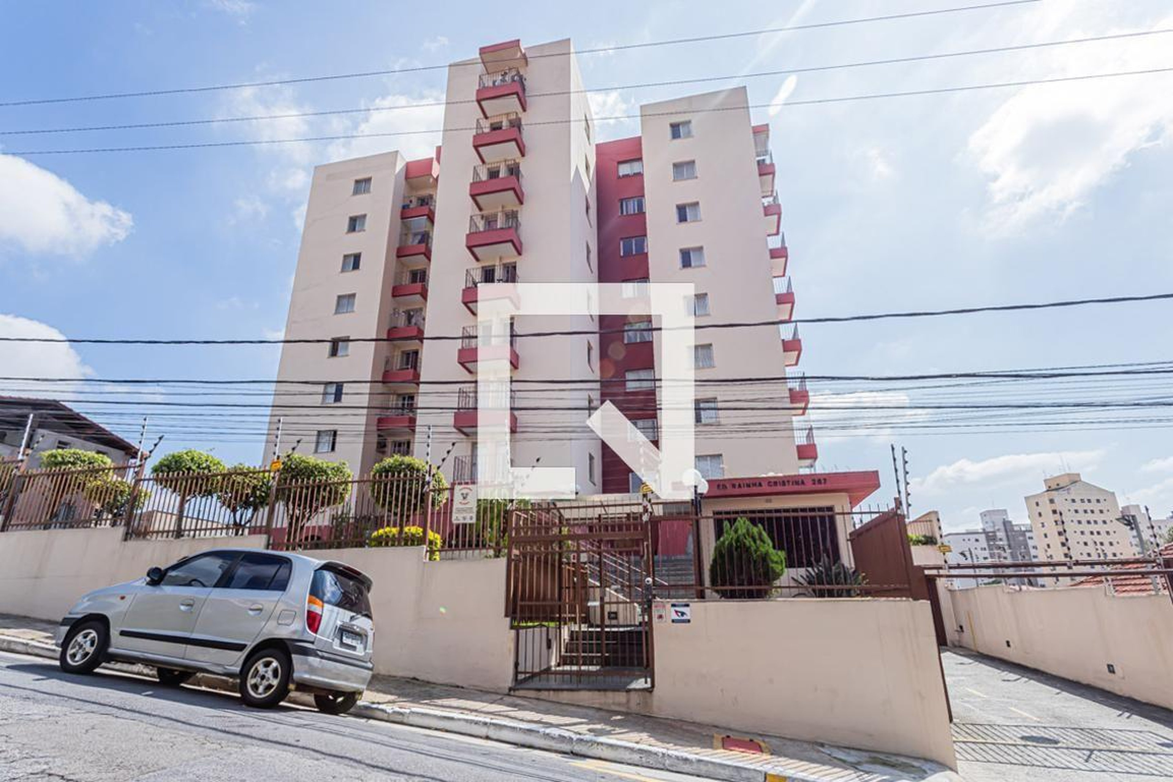 Fachada Condomínio em Rua Major Oscar Guimarães, 267