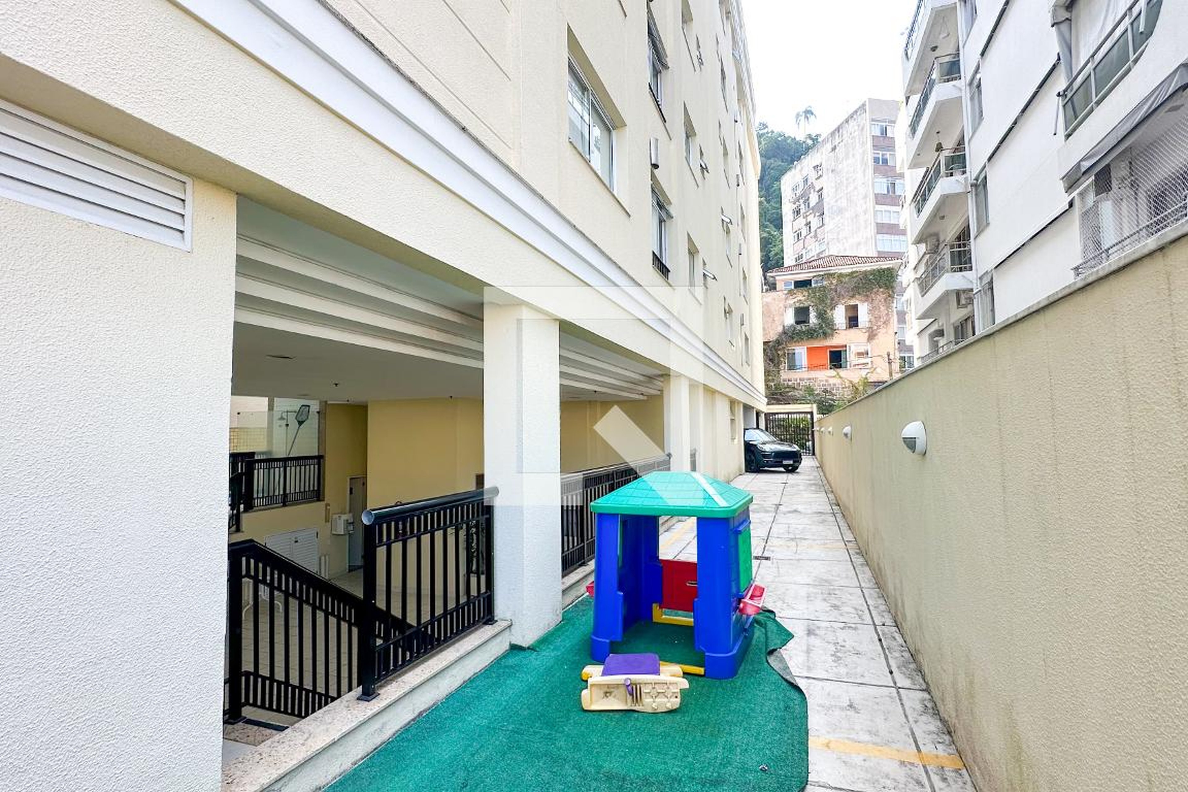 Playground - Edifício Locanda Apeninos