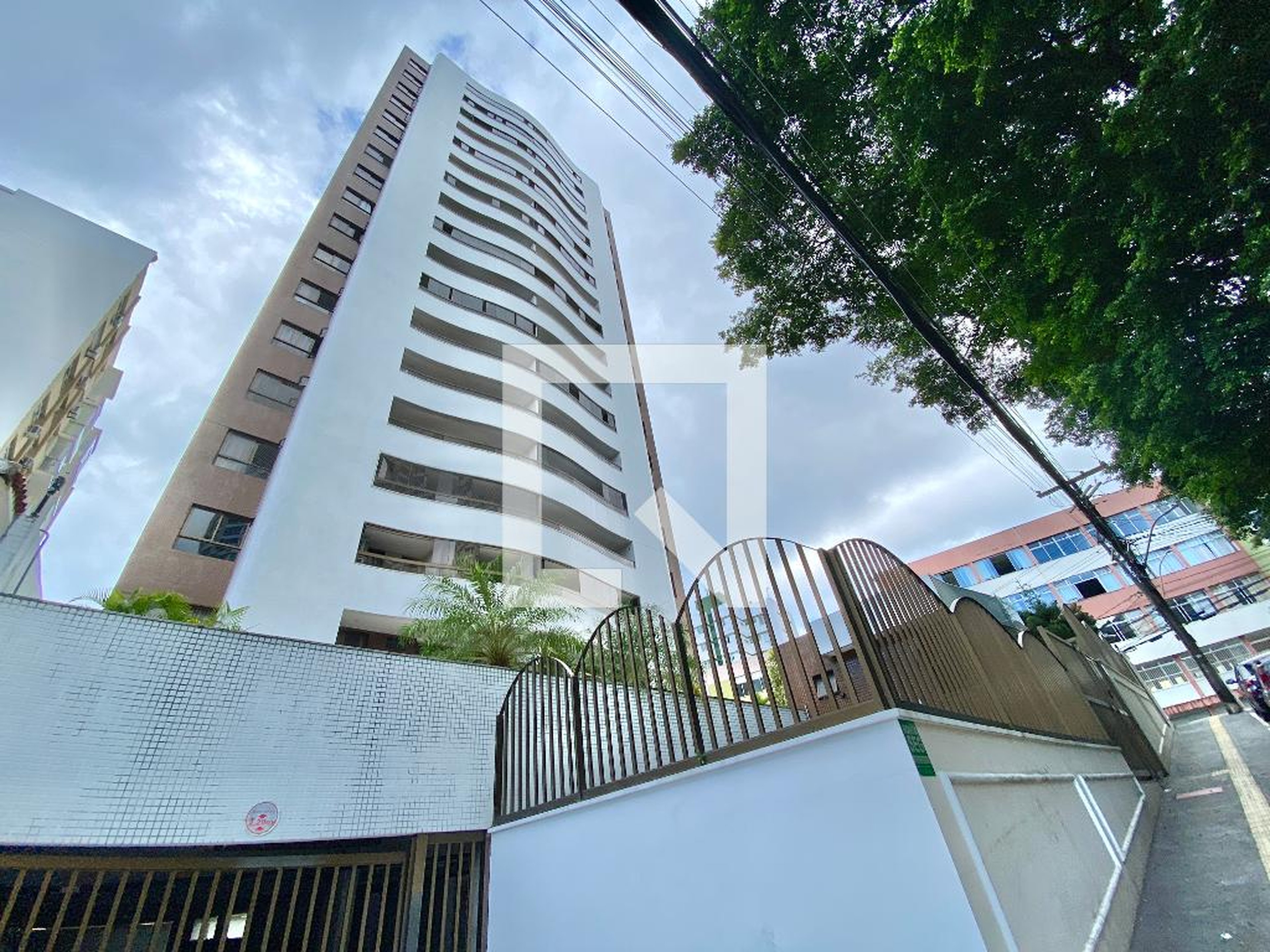 Fachada Condomínio Porto Salvador Residence