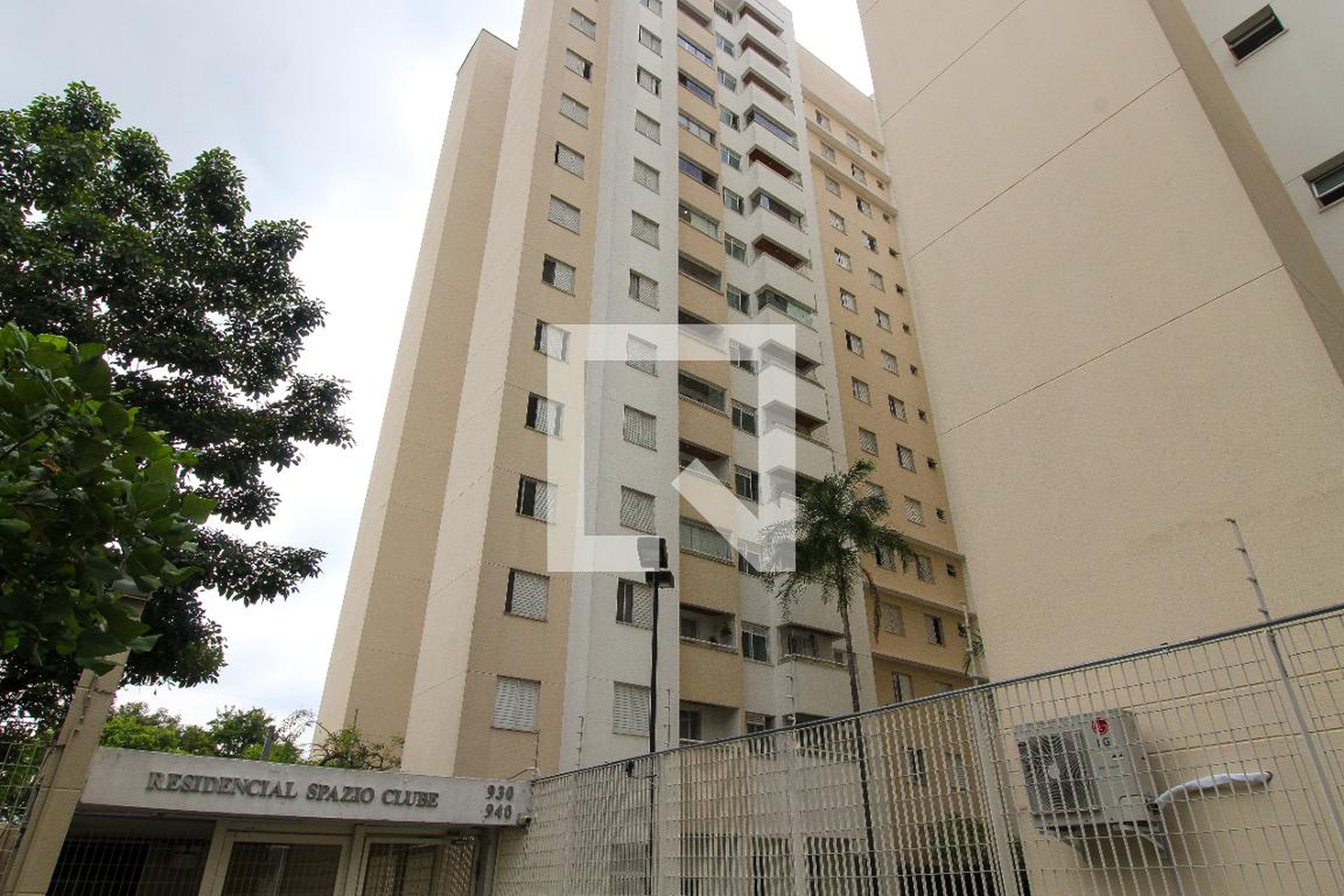 Fachada do condomínio Condomínio Spazio Club