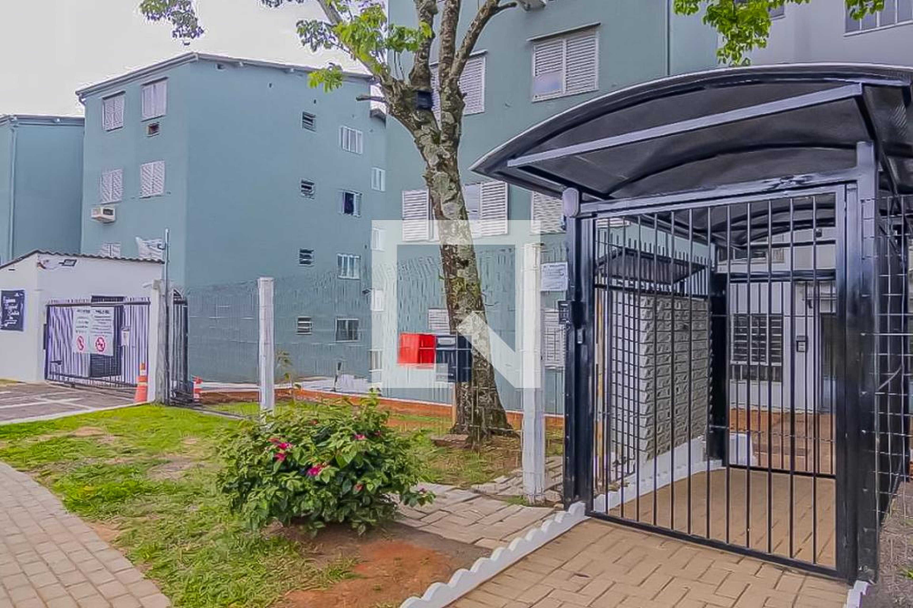 Fachada Condomínio em Rua Doutor Karl Wilhelm Schinke, 1058
