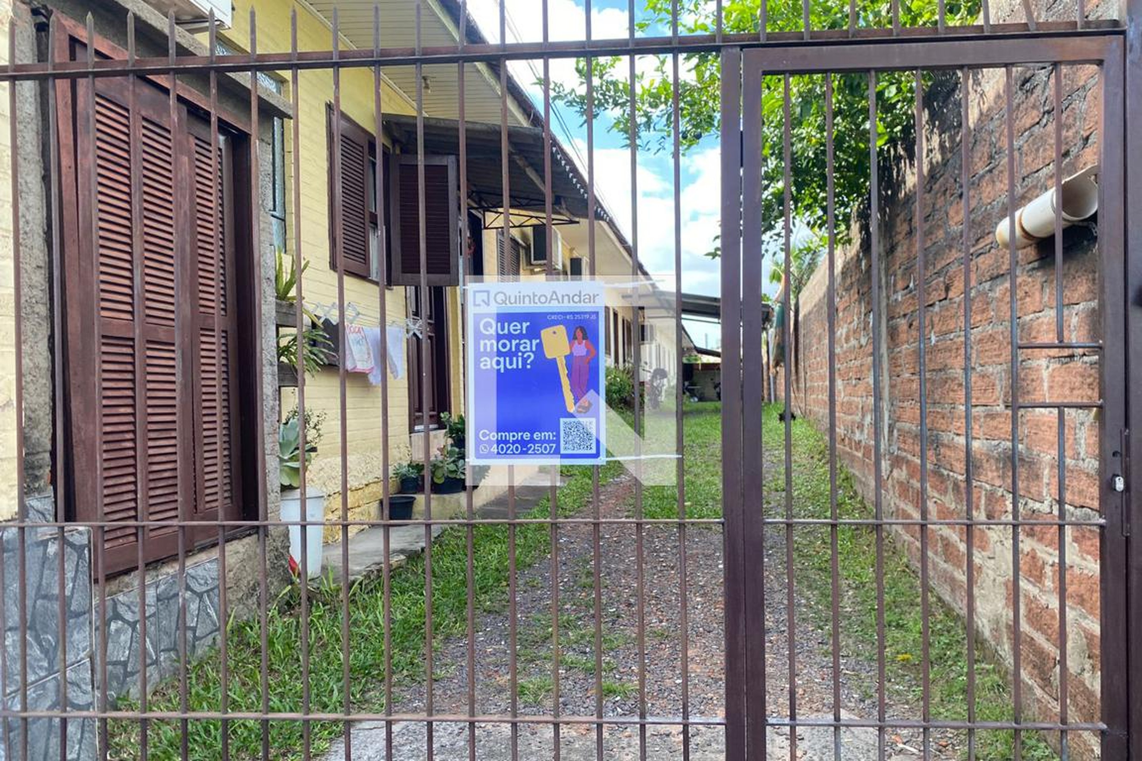 Fachada Condomínio em Rua São Lourenço do Sul, 230