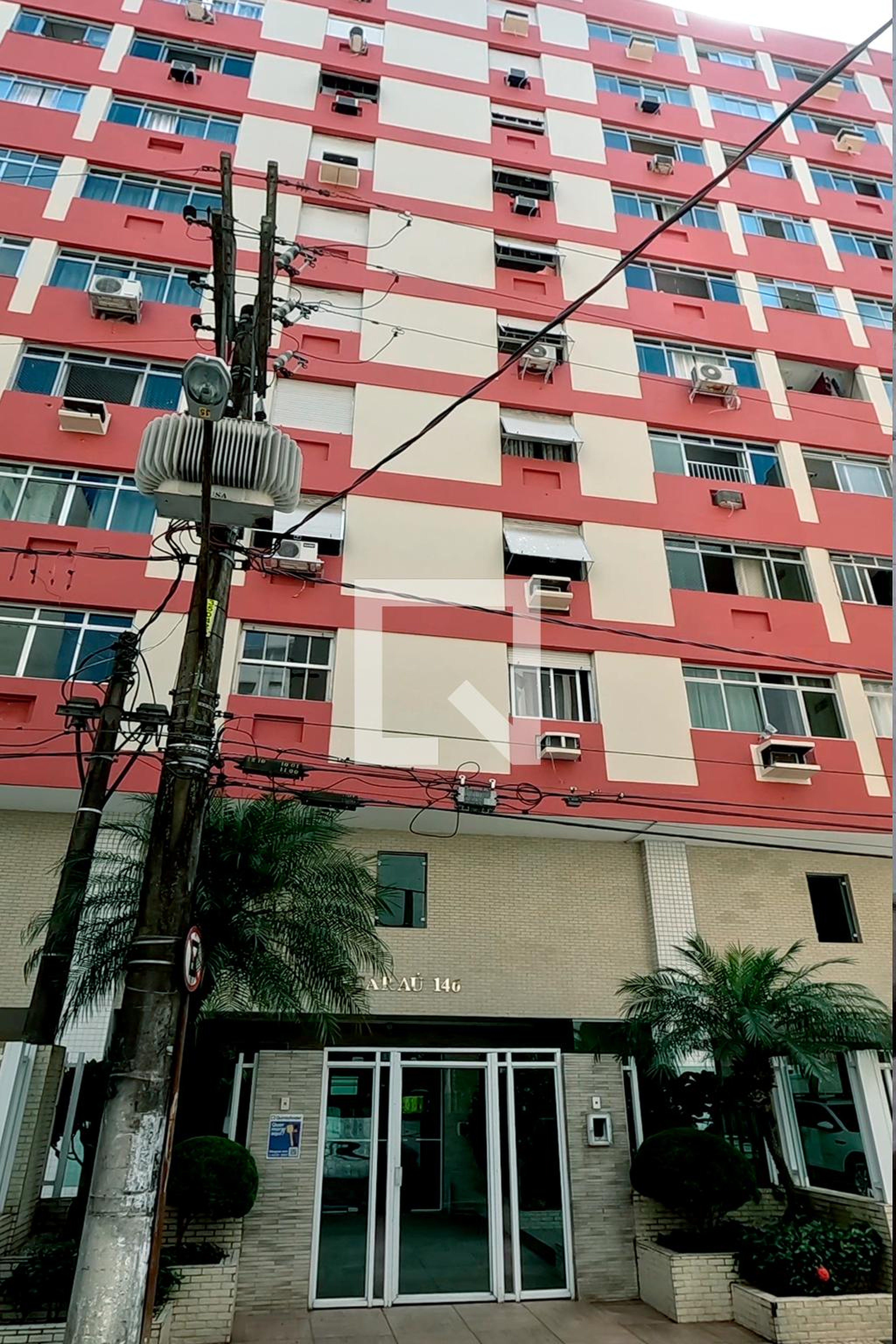 Fachada Condomínio em Rua Particular Lélia, 146