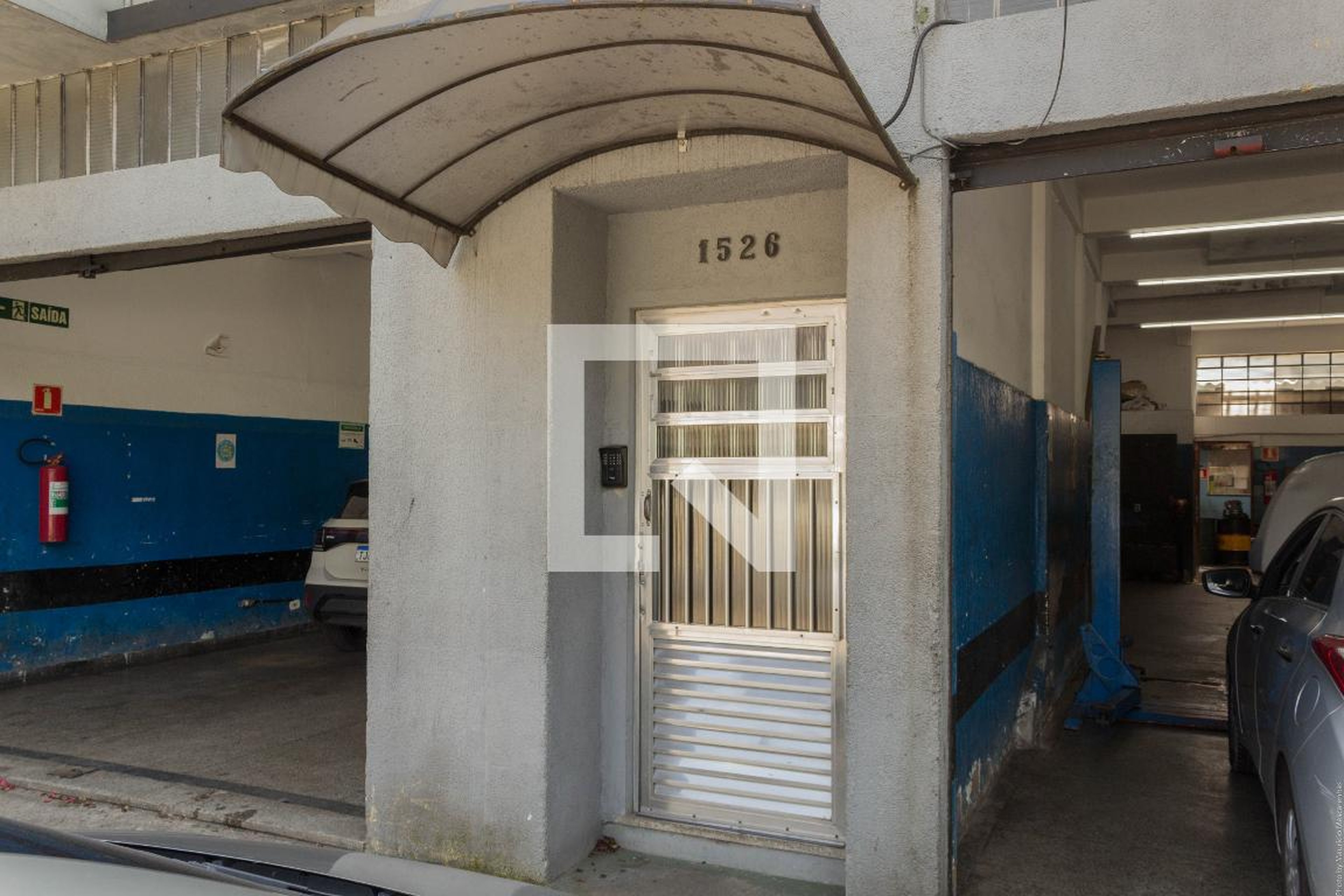 Fachada Condomínio em Rua Cristiano Angeli, 1526