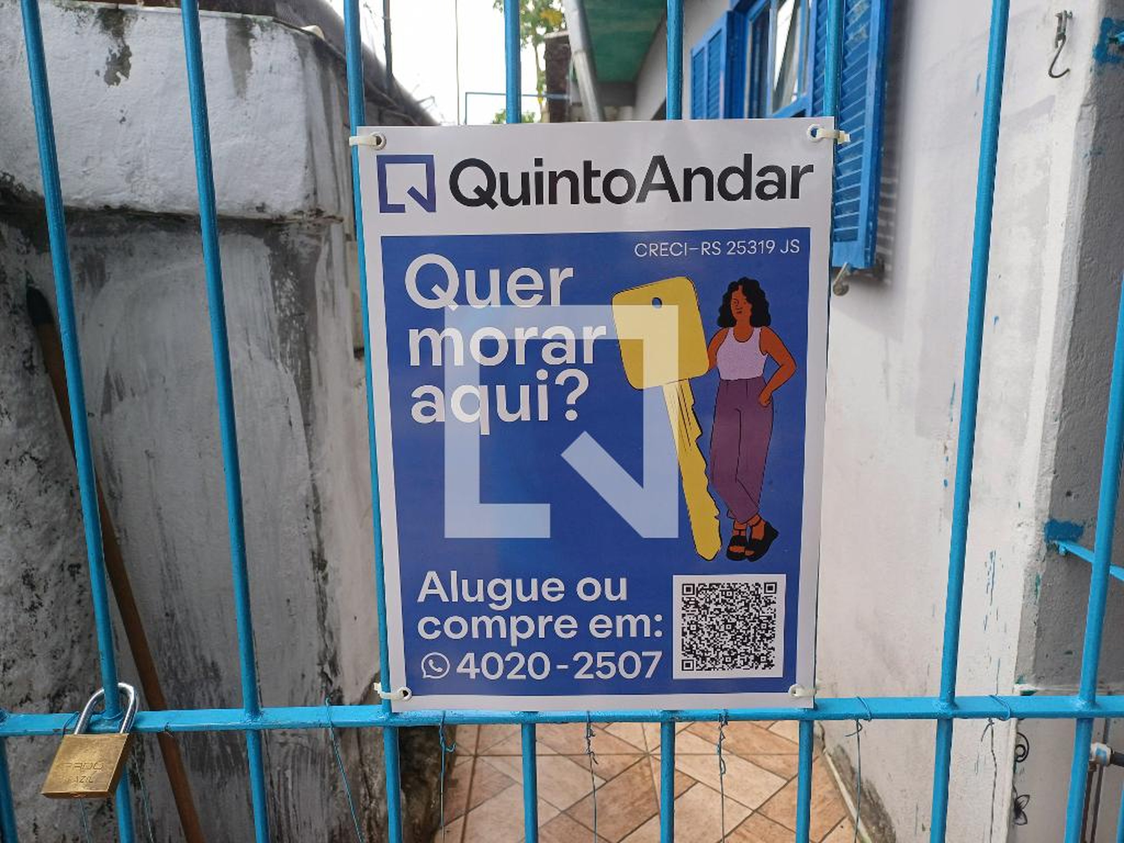 Fachada Condomínio em Rua Alfredo Gerhardt, 773