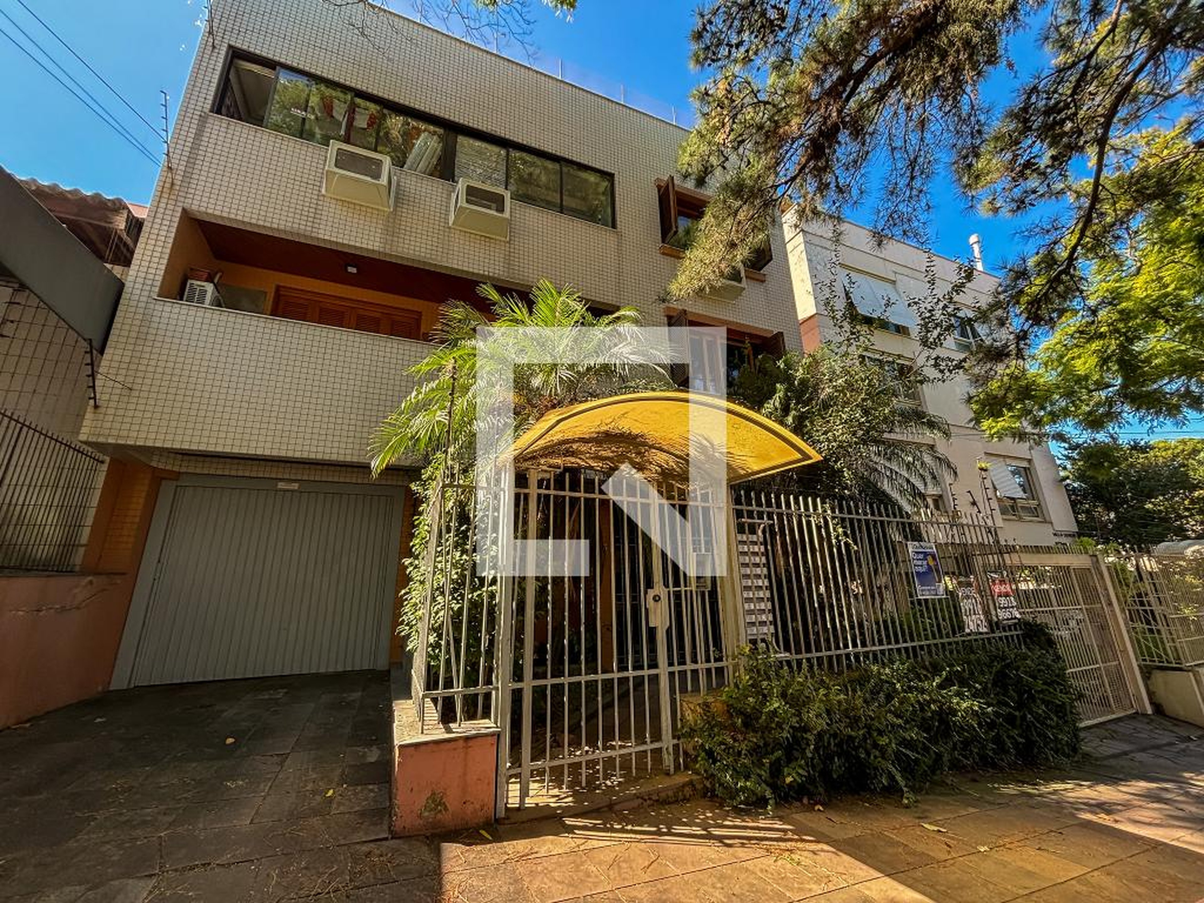 Fachada Condomínio em Rua Chile, 835