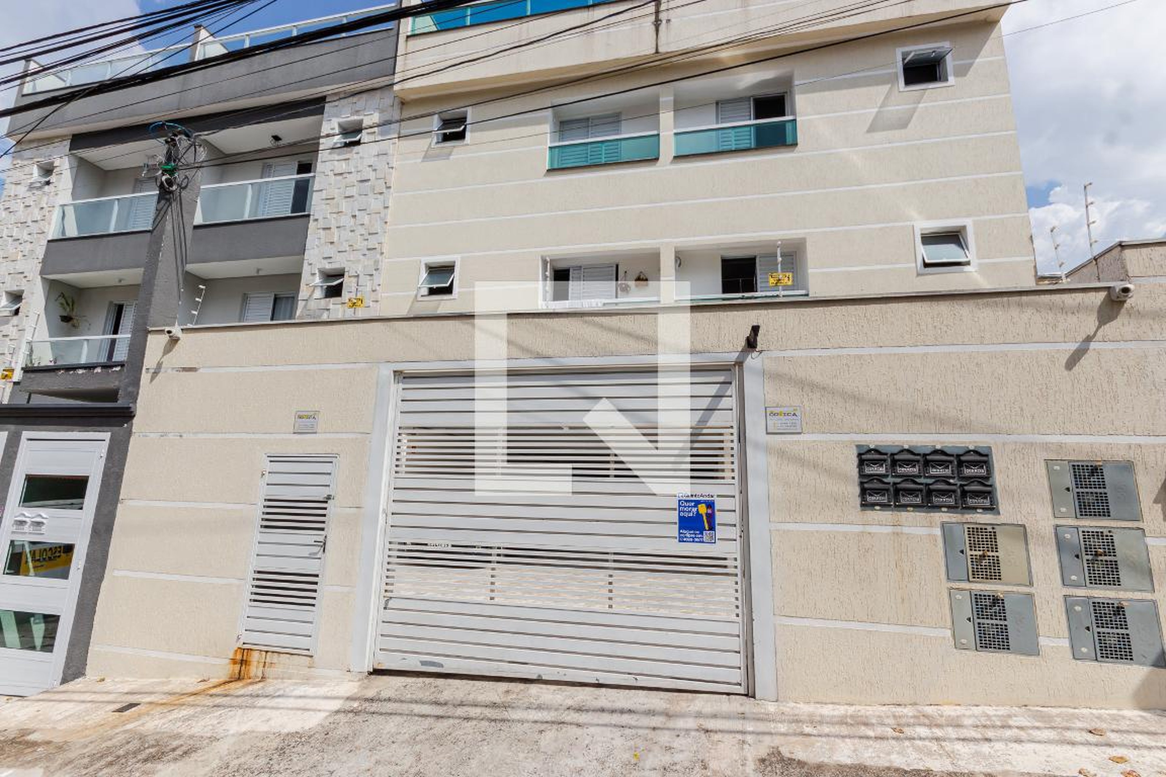 Fachada Condomínio em Rua Tanger, 270