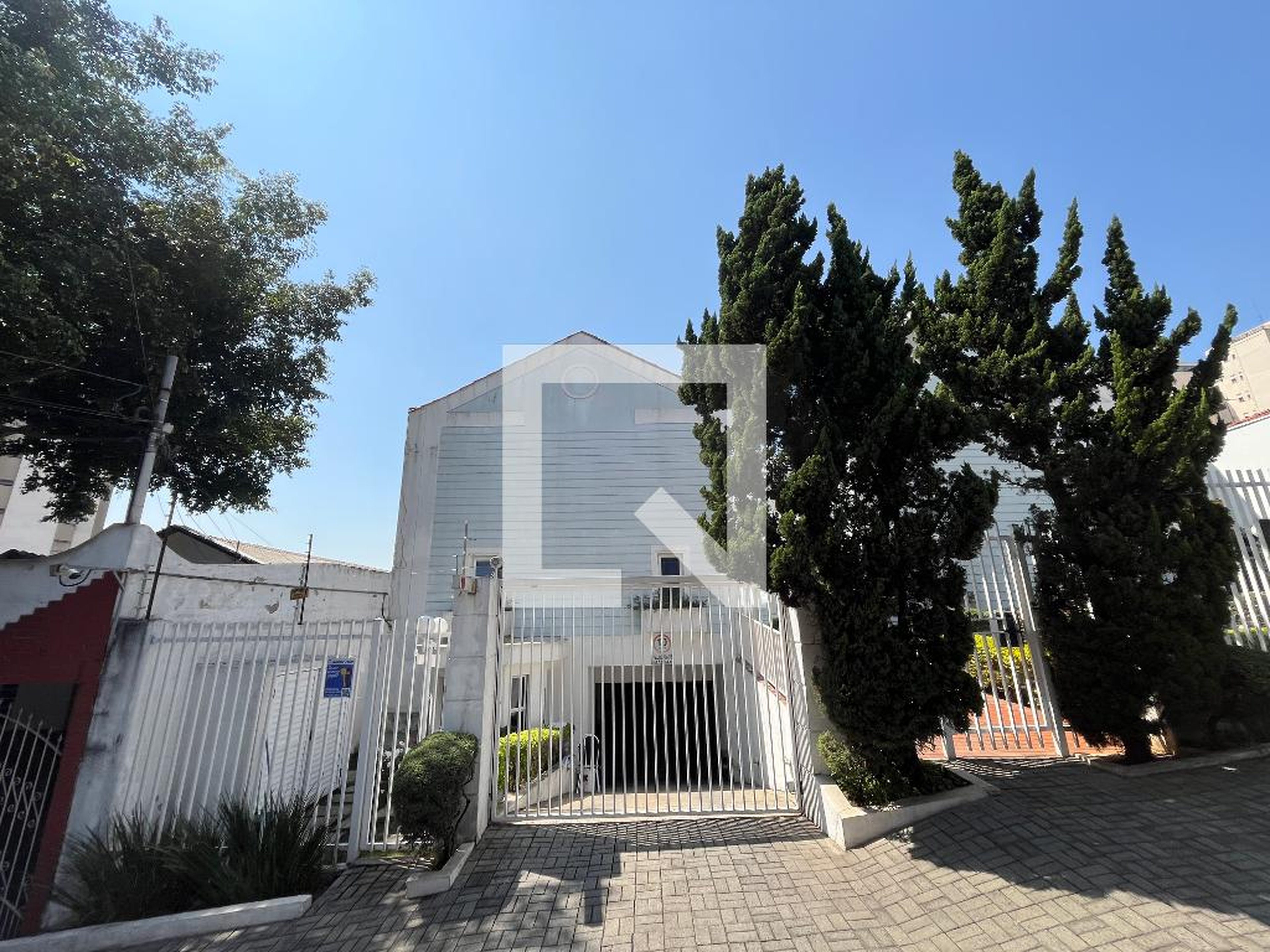 Fachada Condomínio em Rua dos Caciques, 273