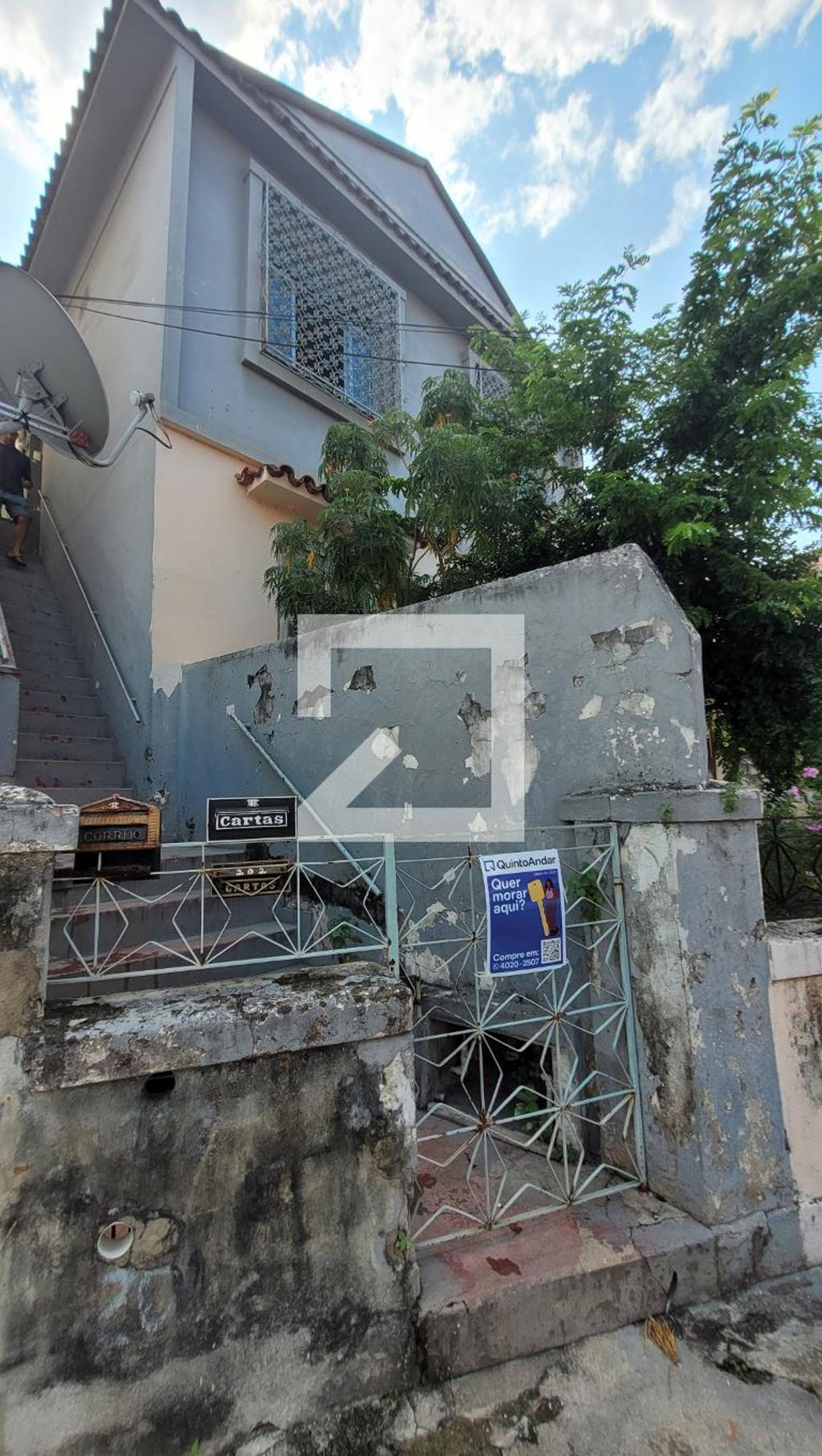 Fachada Condomínio em Rua Professor Oscar Clark, 45