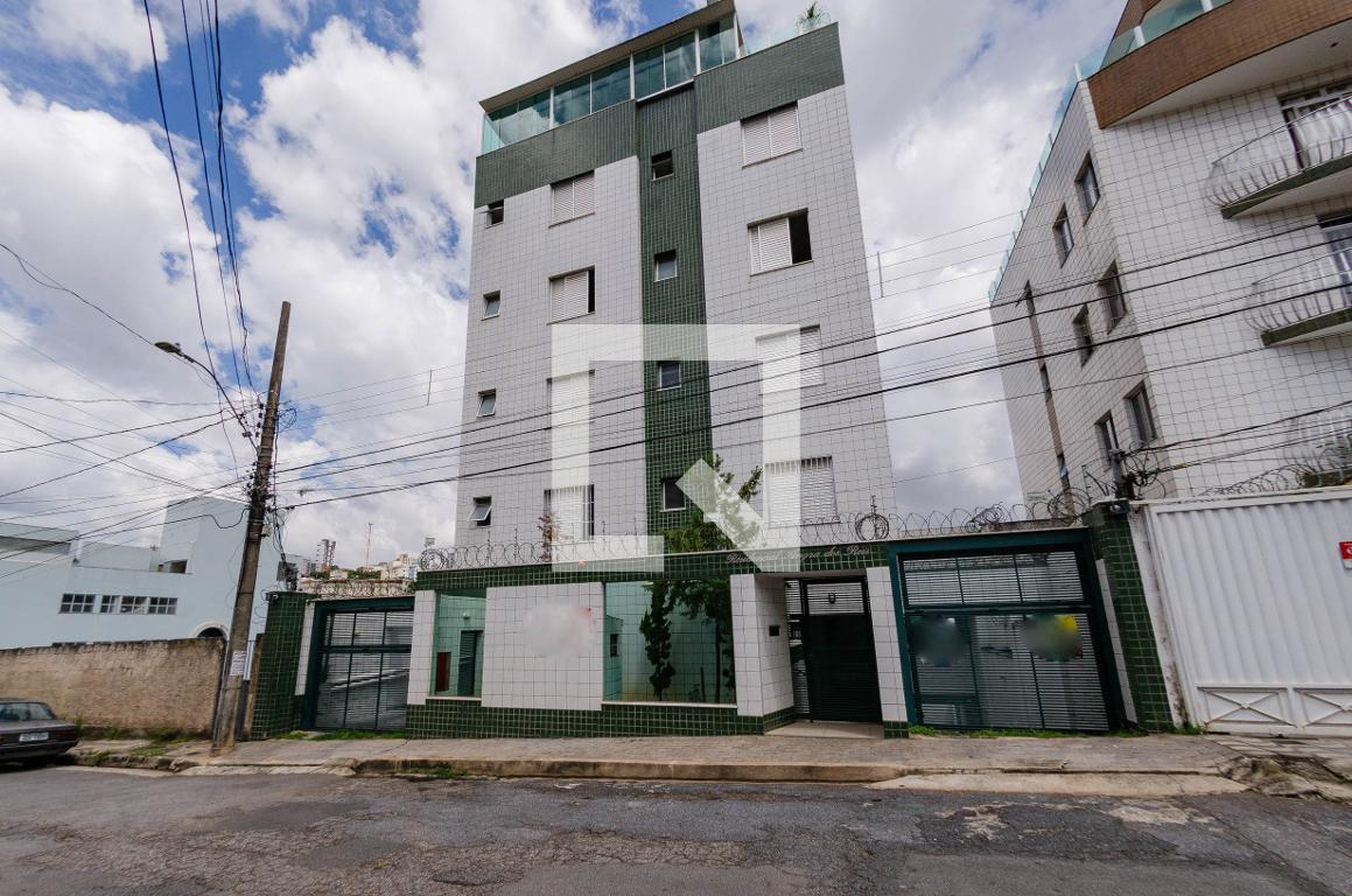 Fachada Condomínio em Rua Angra dos Reis, 400