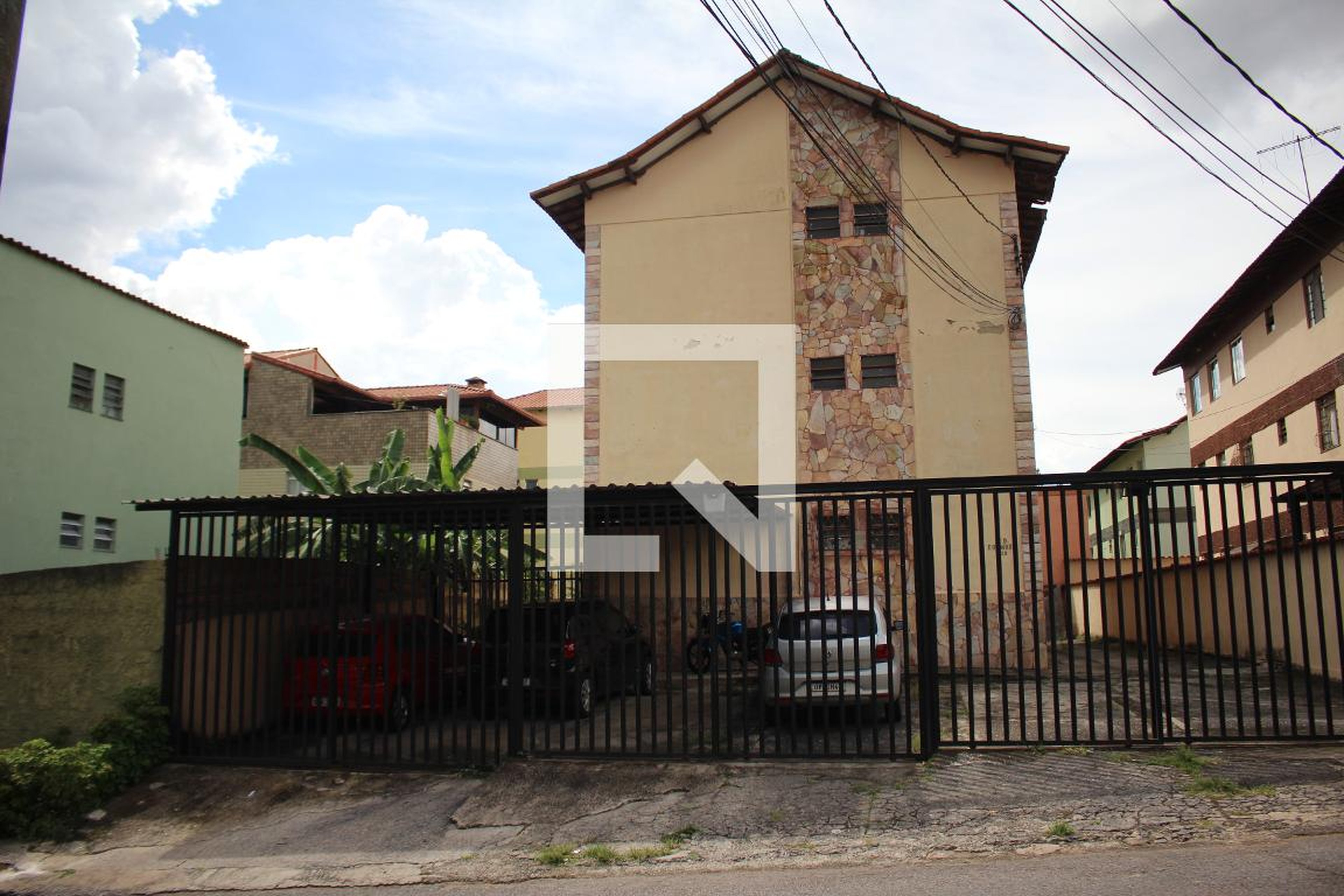 Fachada Condomínio em Rua Manchester, 328